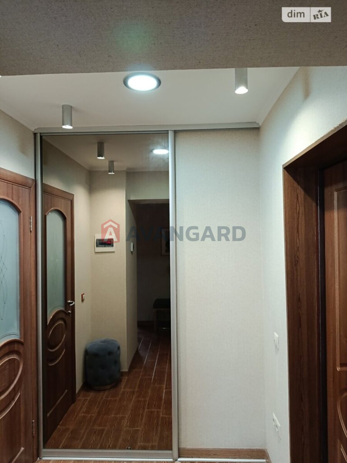 1 ��. ��������, 50/20/10 ��. �., 9/9 ������ ���� 21