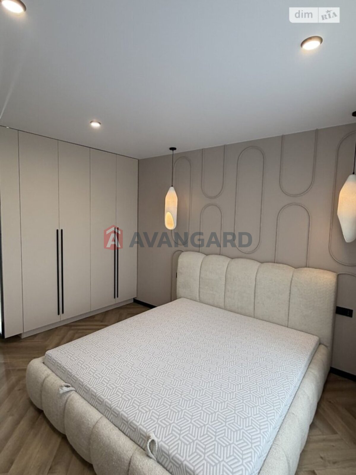 2 ��. ��������, 72/-/- ��. �., 2/10 ������ ���� 1