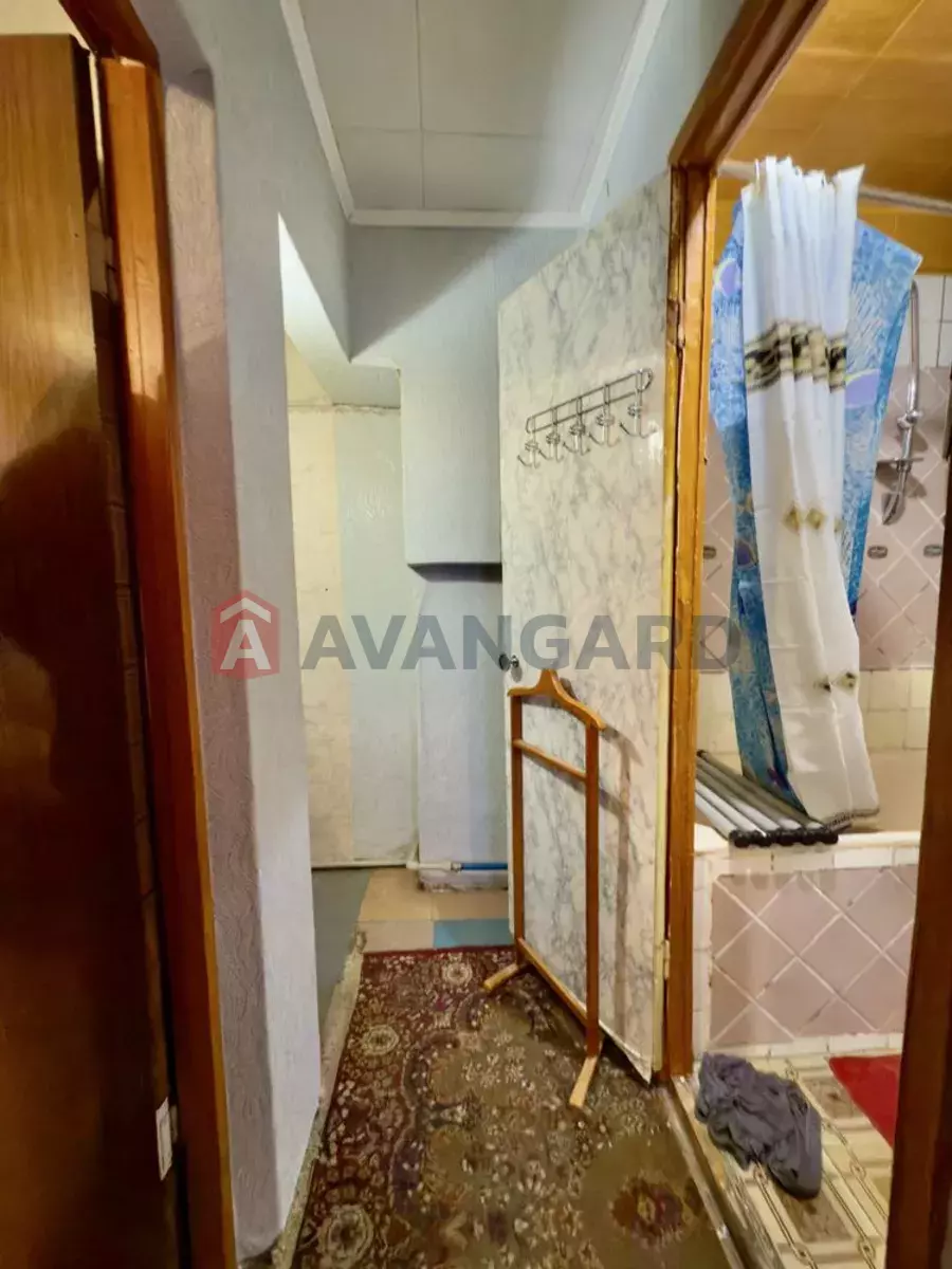 4 ����. ��������, 73/-/8 ��. �., 9/10 ���� ���� 7