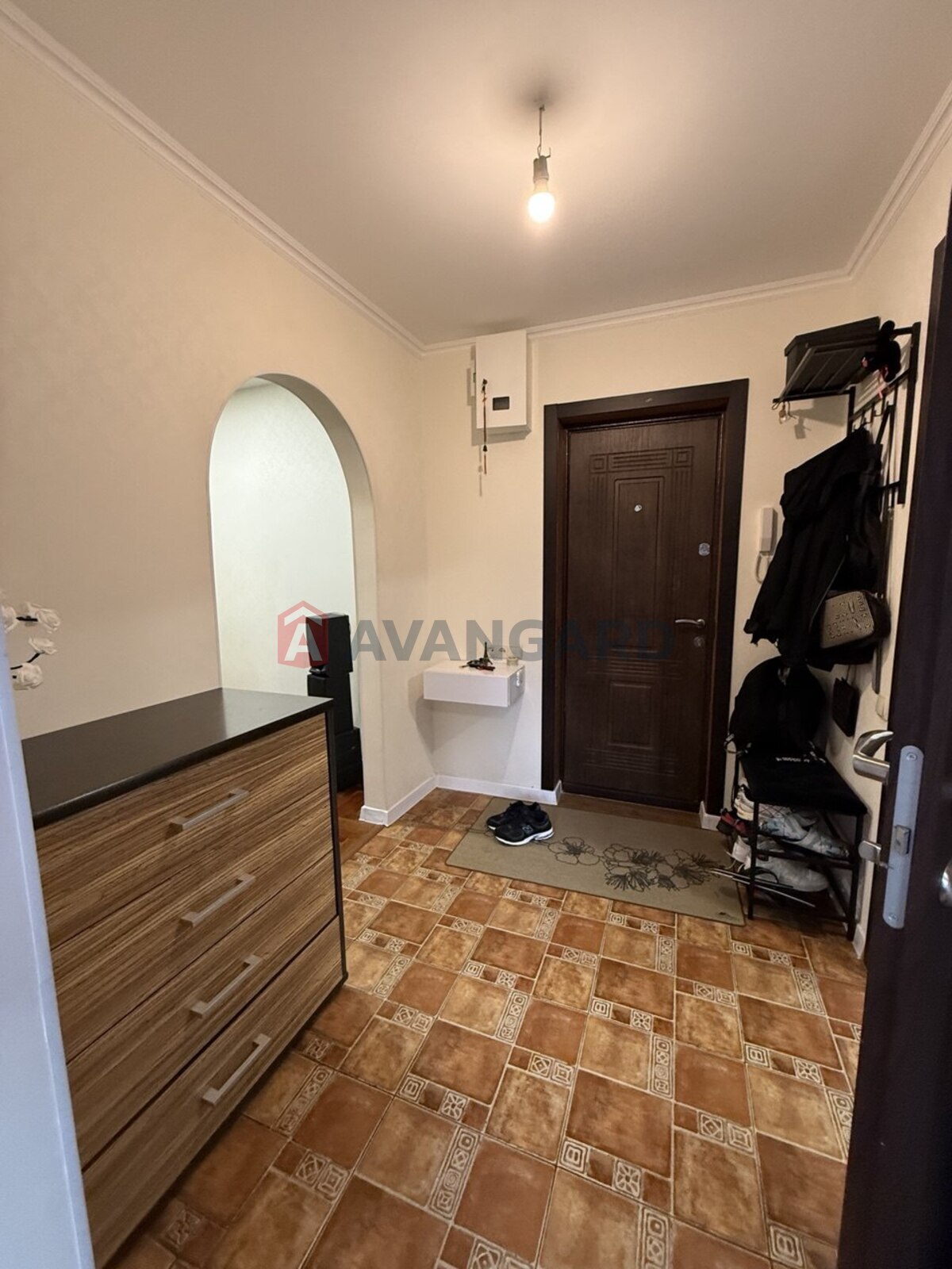 3 ����. ��������, 67/-/8 ��. �., 5/9 ���� ���� 29