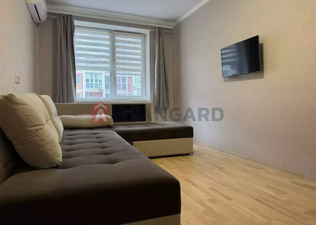 1 ��. ��������, 39/19/10 ��. �., 3/6 ������ ���� 9