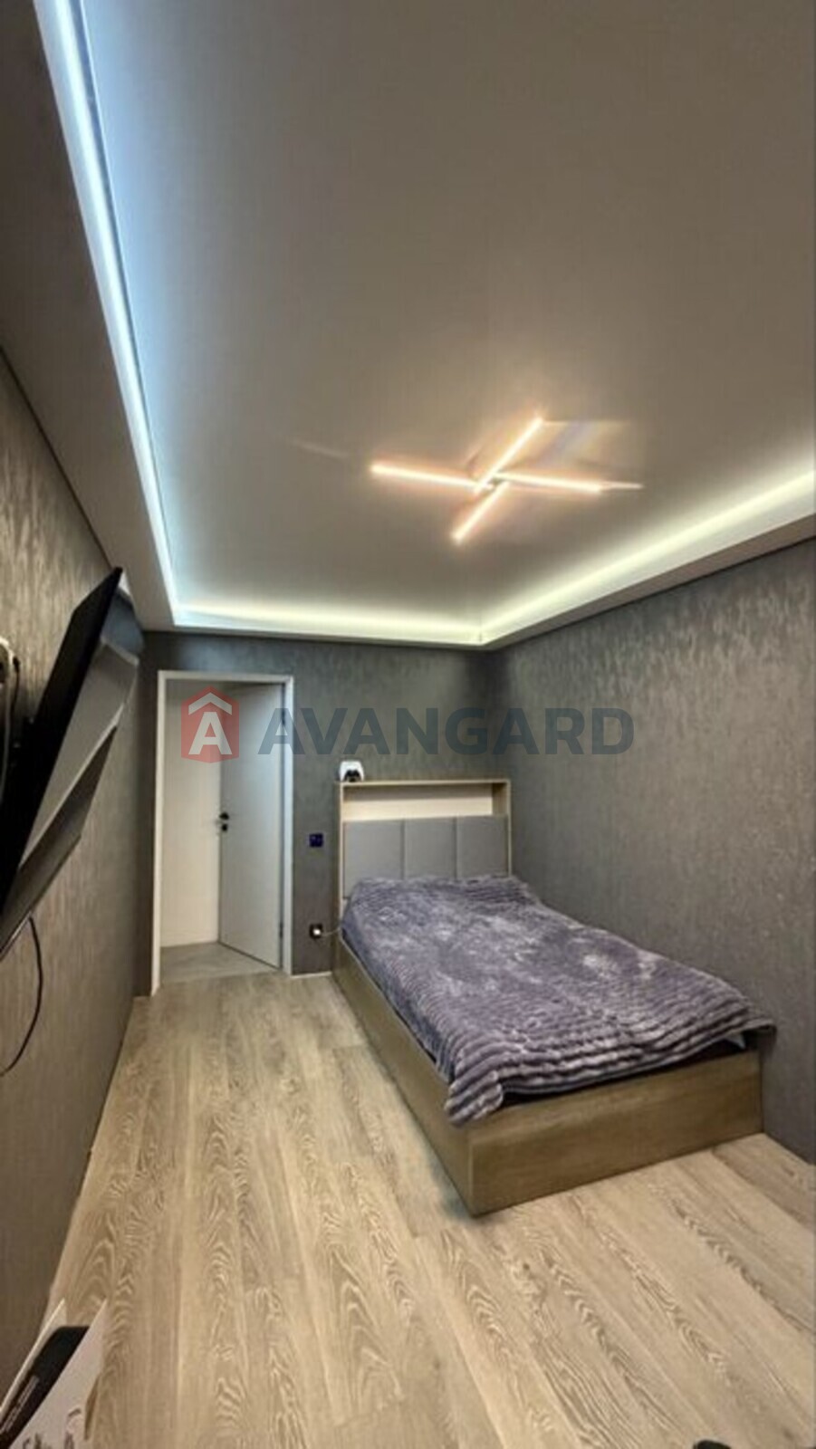 2 ��. ��������, 43/-/6 ��. �., 2/5 ������ ���� 19