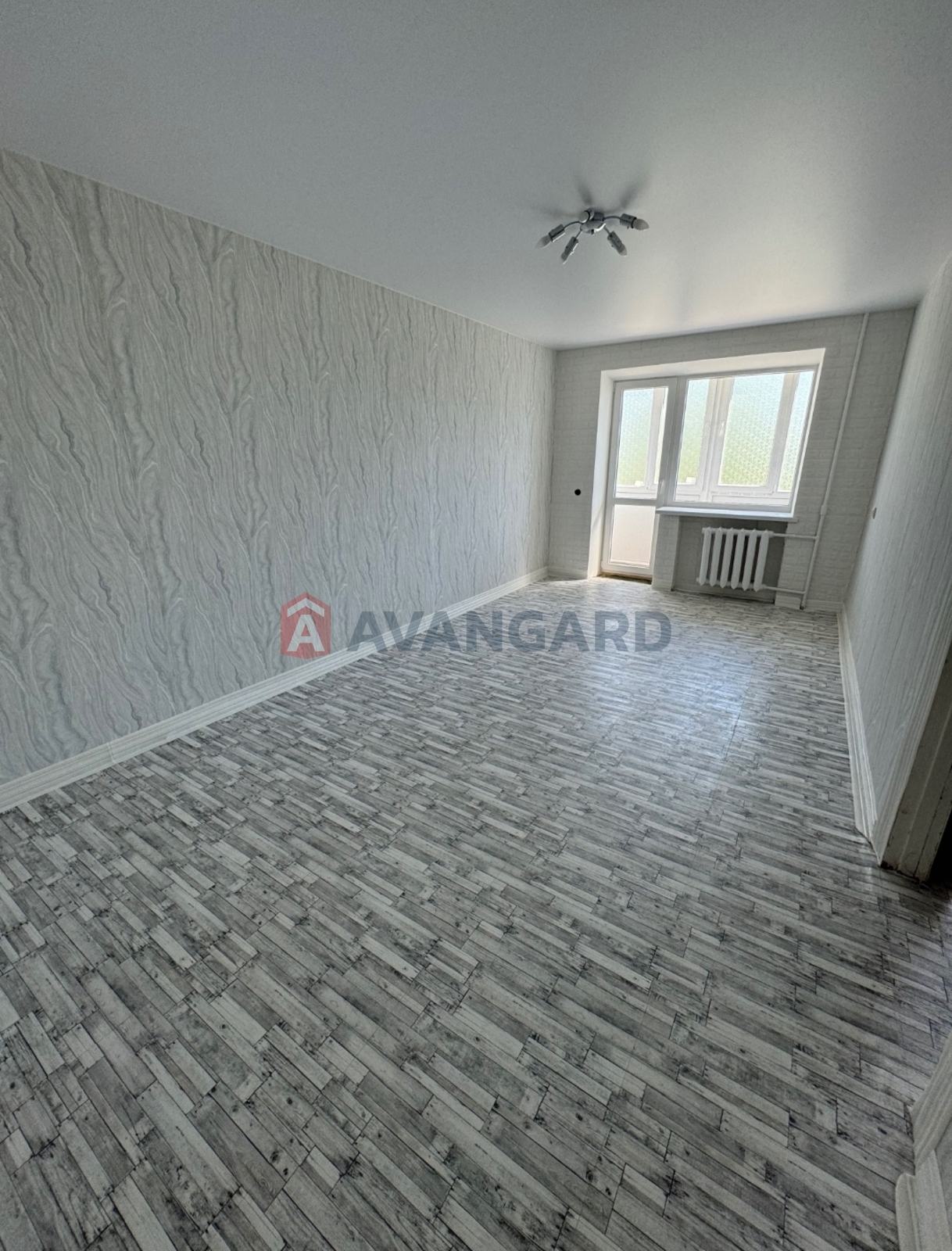 1 ��. ��������, 32.07/16.48/5.83 ��. �., 4/5 ������ ���� 4