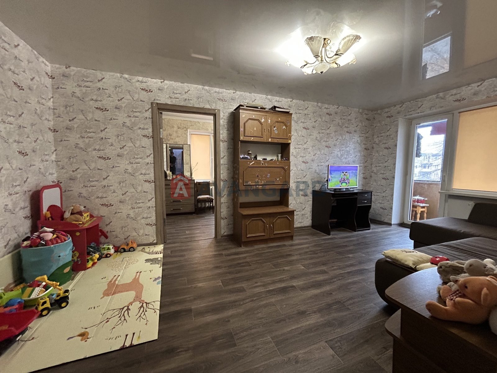 2 ����. ��������, 47/-/6 ��. �., 3/5 ���� ���� 18