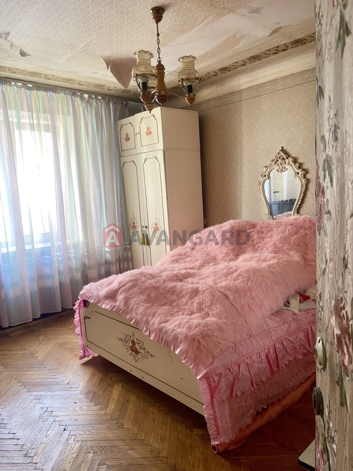 3 ��. ��������, 82/48/8 ��. �., 2/9 ������ ���� 7