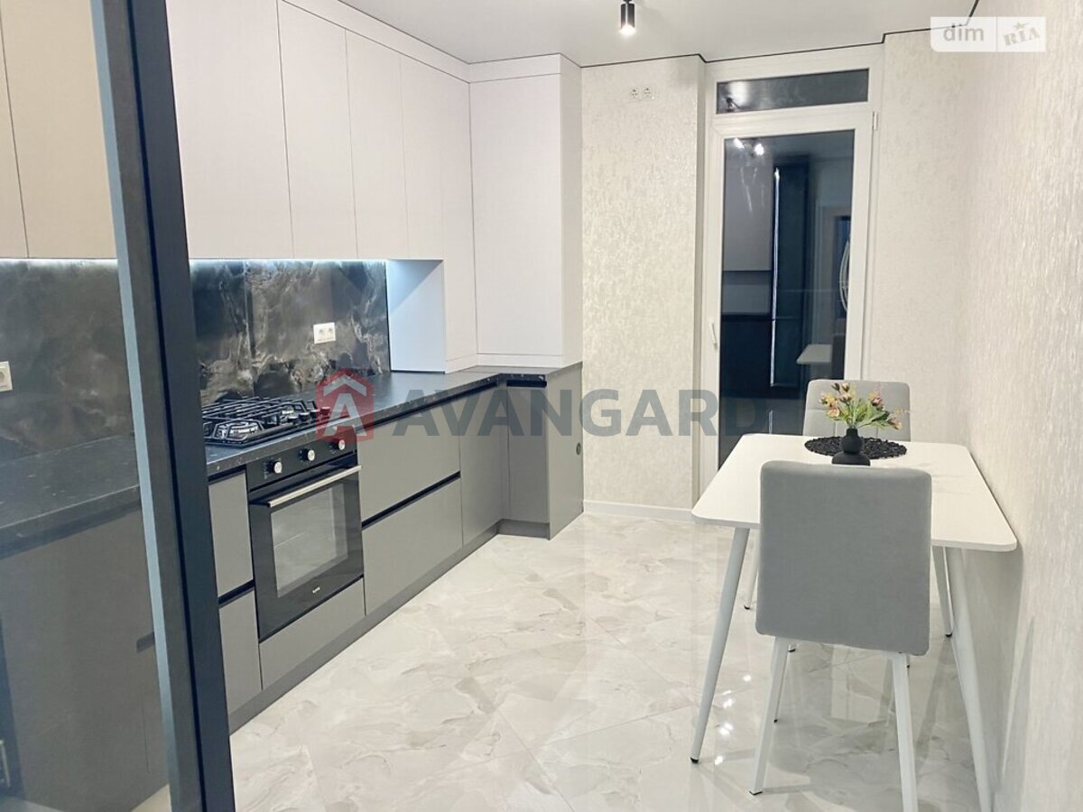 1 ��. ��������, 46/-/- ��. �., 8/9 ������ ���� 4