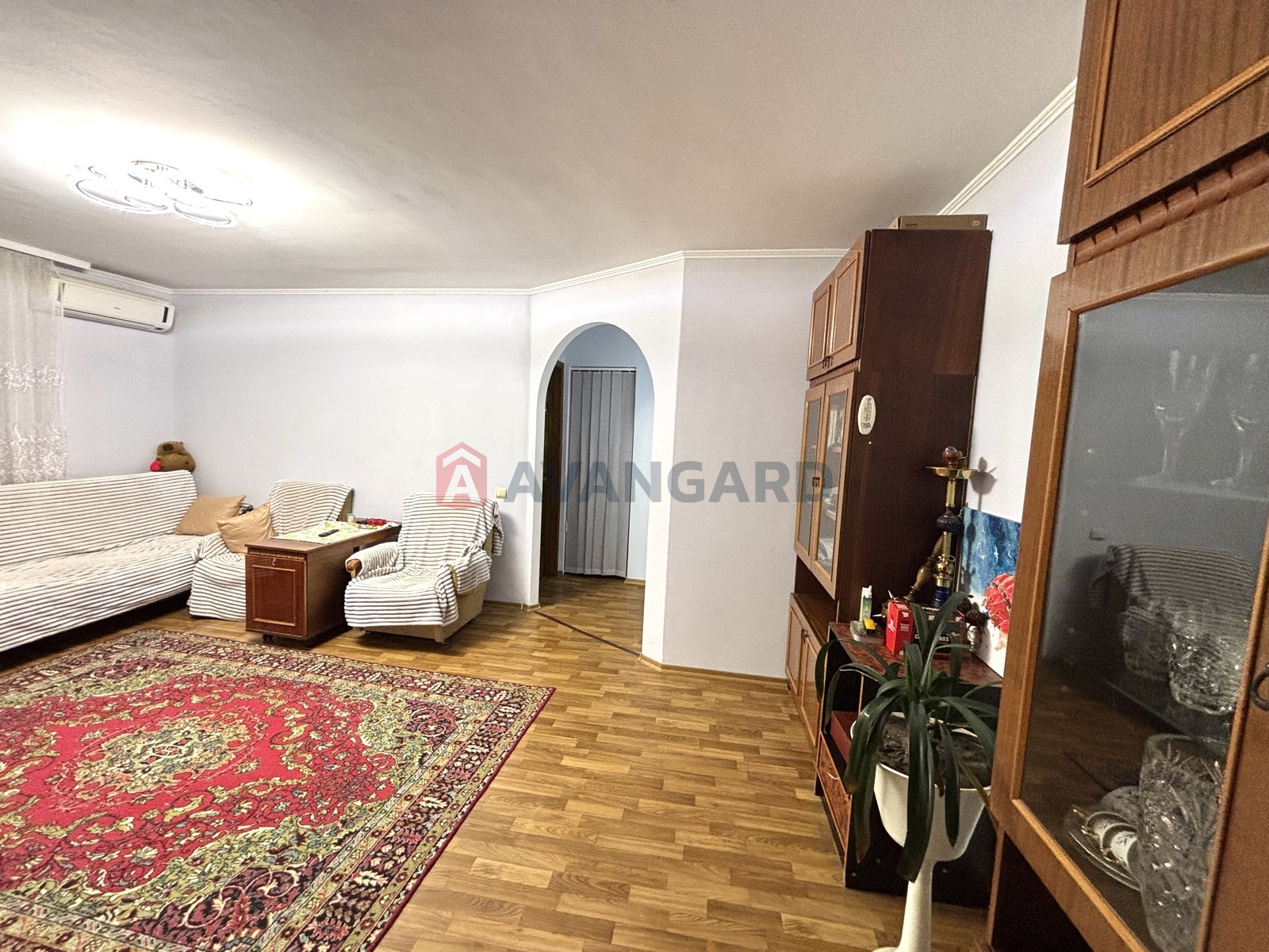 3 ����. ��������, 64,6/-/7 ��. �., 5/9 ���� ���� 3