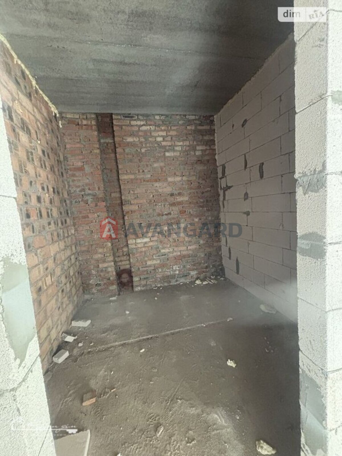 1 ��. ��������, 51/20/15 ��. �., 2/3 ������ ���� 9