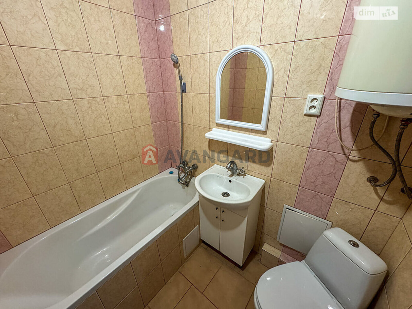 1 ��. ��������, 37/-/7 ��. �., 8/9 ������ ���� 19