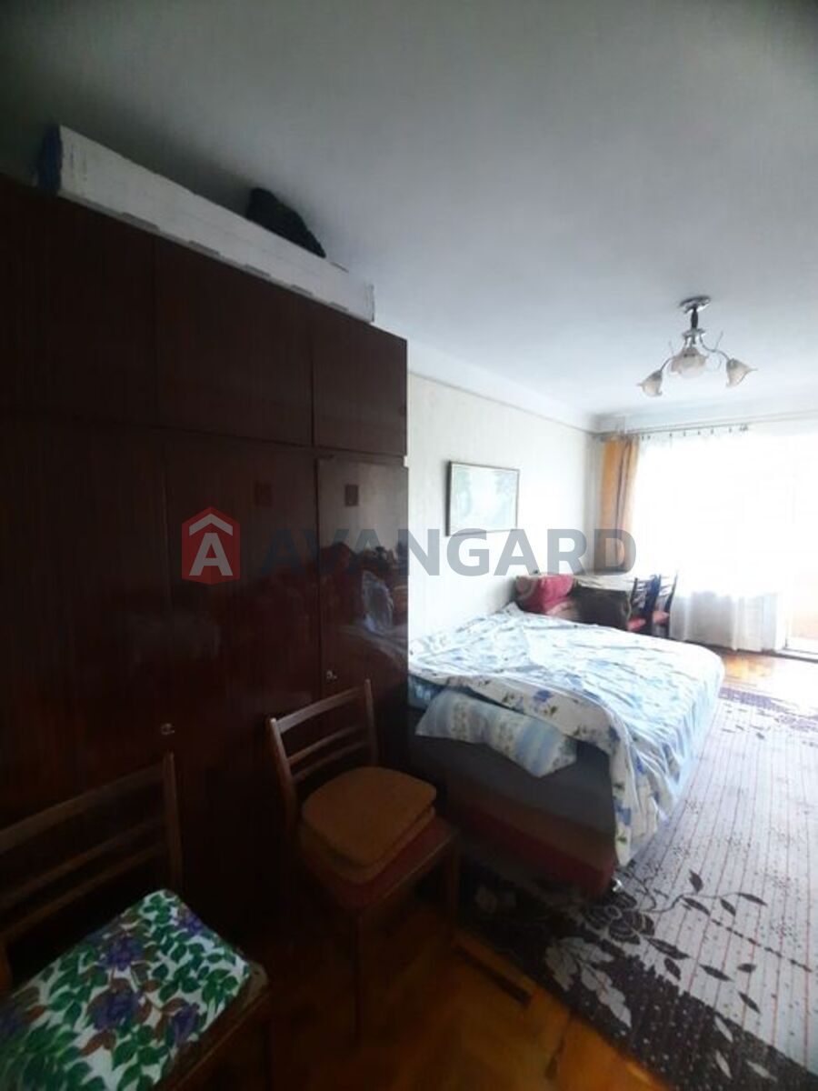 3 . , 68/42/8 . ., 6/9   8