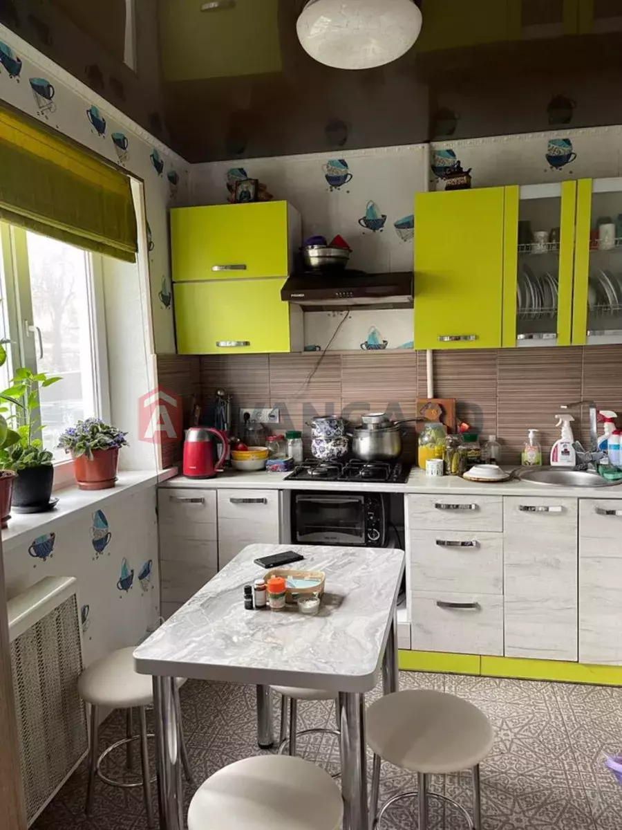 3 кім. квартира, 60/-/7 кв. м., 1/5 поверх фото 1 3 кім. квартира, 60/-/7 кв. м., 1/5 поверх фото 1