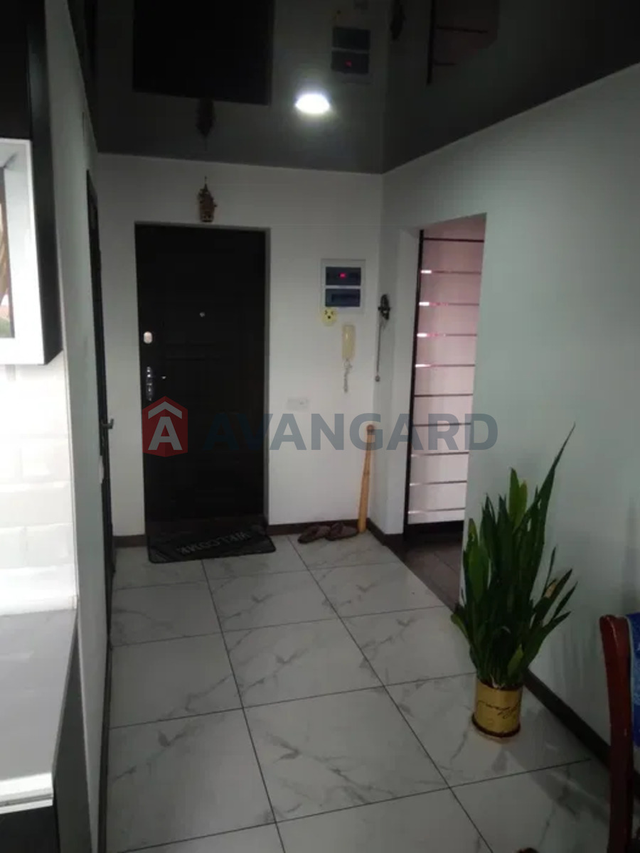 3 ����. ��������, 69/-/13 ��. �., 4/9 ���� ���� 8