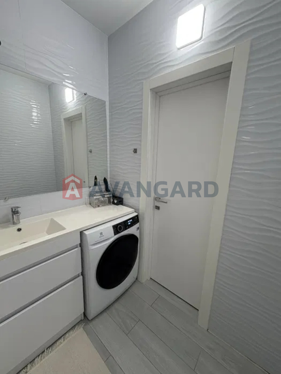 3 ��. ��������, 72/-/10 ��. �., 24/33 ������ ���� 17