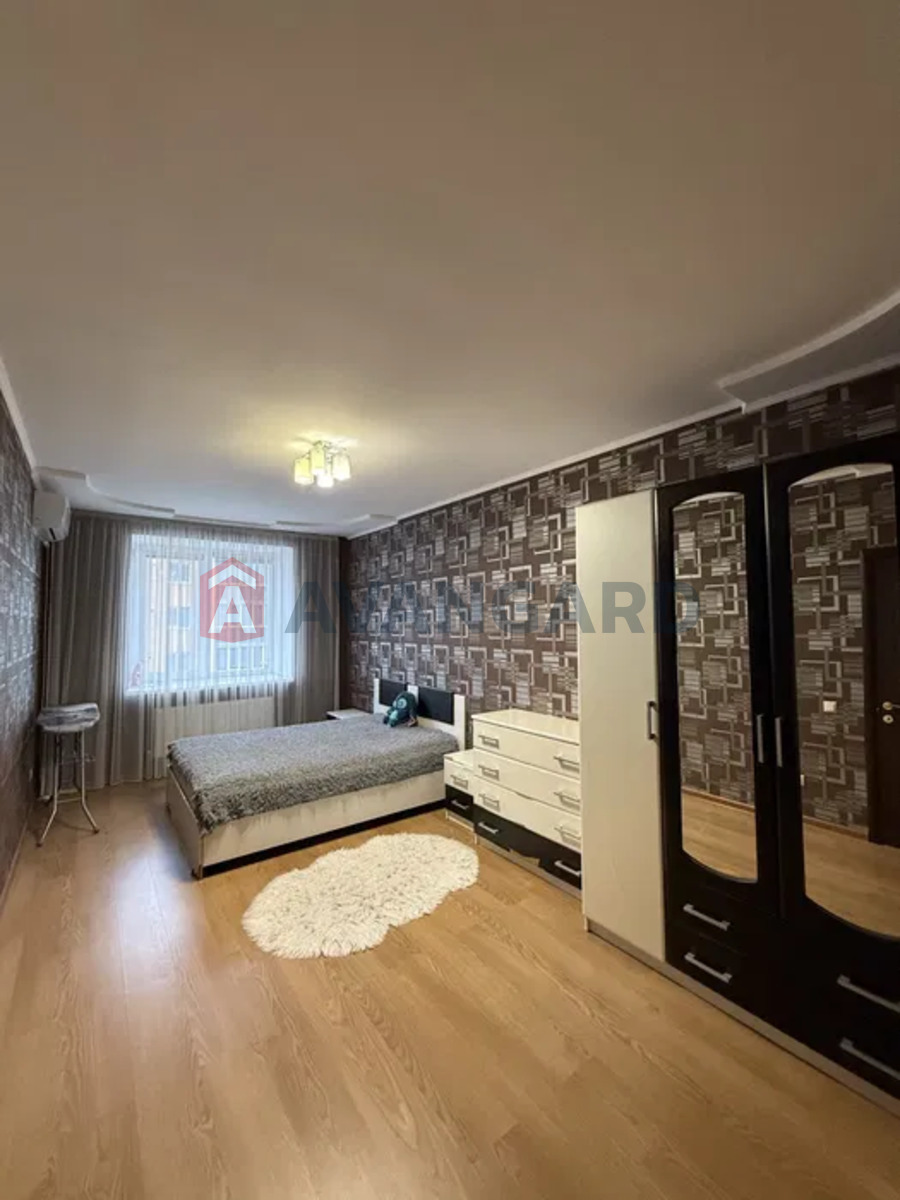 2 ��. ��������, 76/-/16 ��. �., 8/10 ������ ���� 9