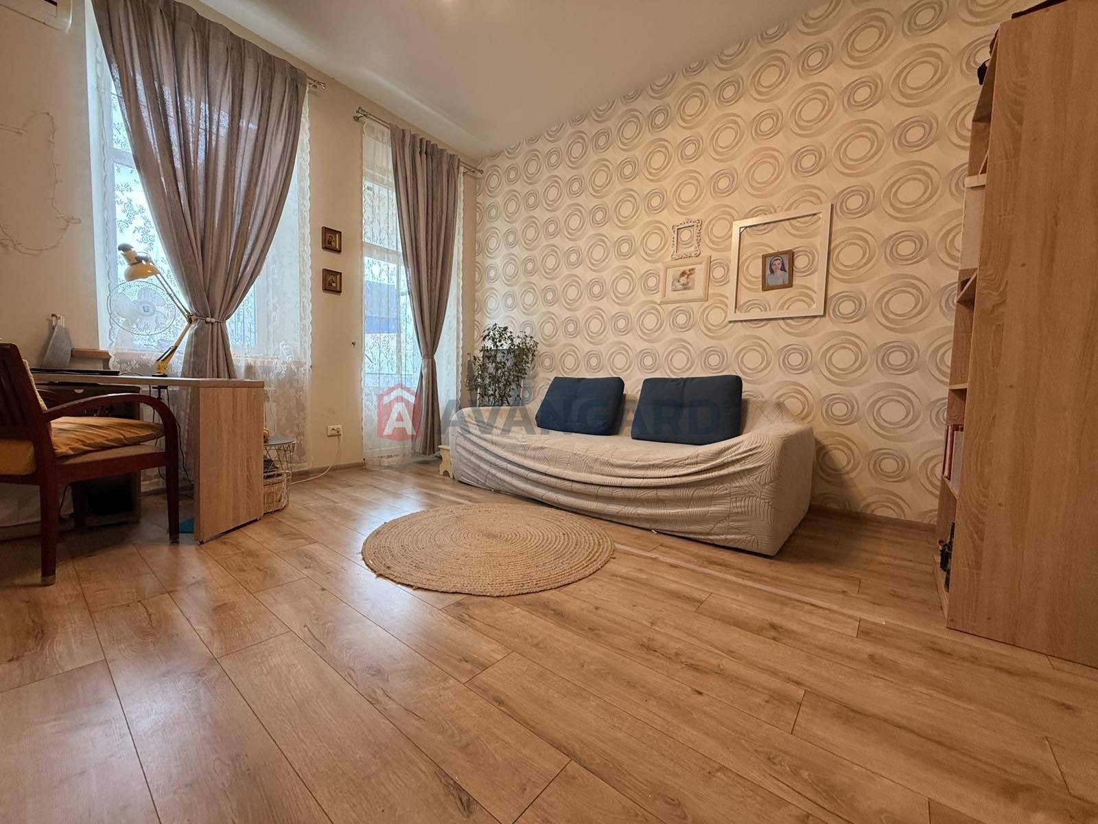 4 ��. ��������, 95/70/20 ��. �., 3/3 ������ ���� 16