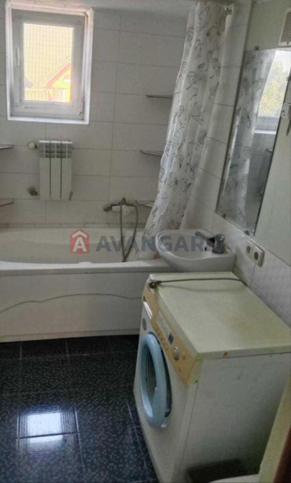 1 ��. ��������, 49/-/8 ��. �., 3/3 ������ ���� 8