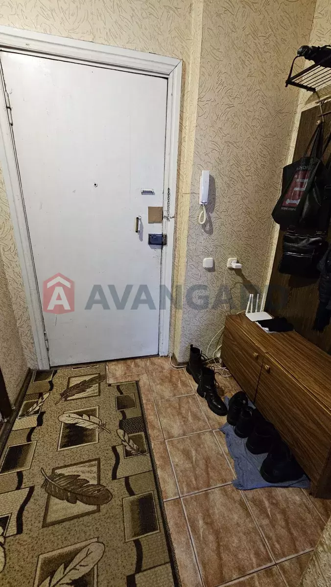 1 ��. ��������, 37/-/8 ��. �., 3/5 ������ ���� 14