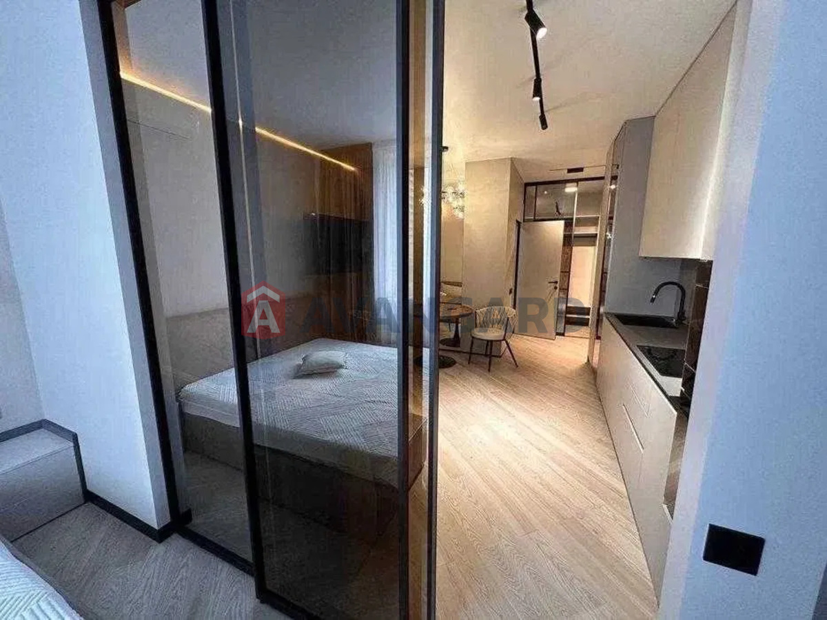 1 ��. ��������, 46/-/20 ��. �., 3/30 ������ ���� 8