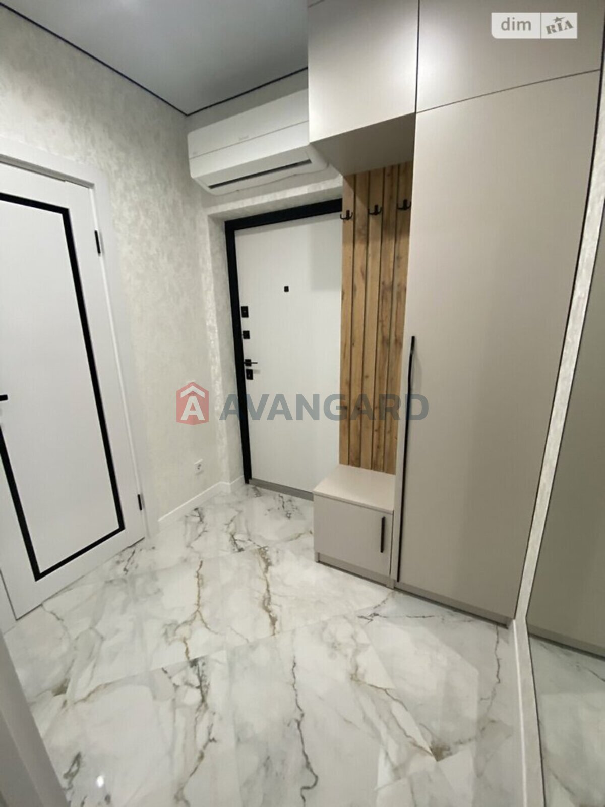 1 ����. ��������, 40/-/11.5 ��. �., 7/11 ���� ���� 30