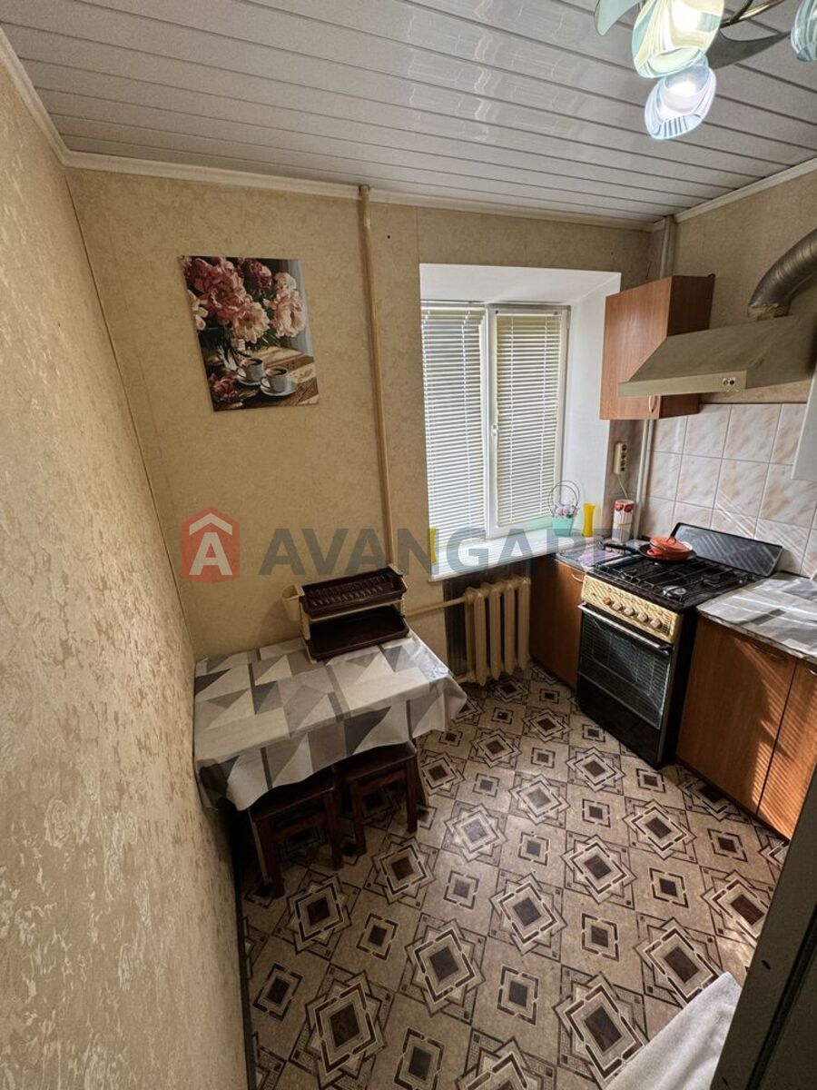 2 ��. ��������, 43/-/5 ��. �., 3/5 ������ ���� 4