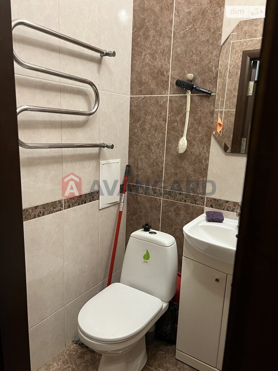 2 ��. ��������, 48/34/8 ��. �., 3/3 ������ ���� 6