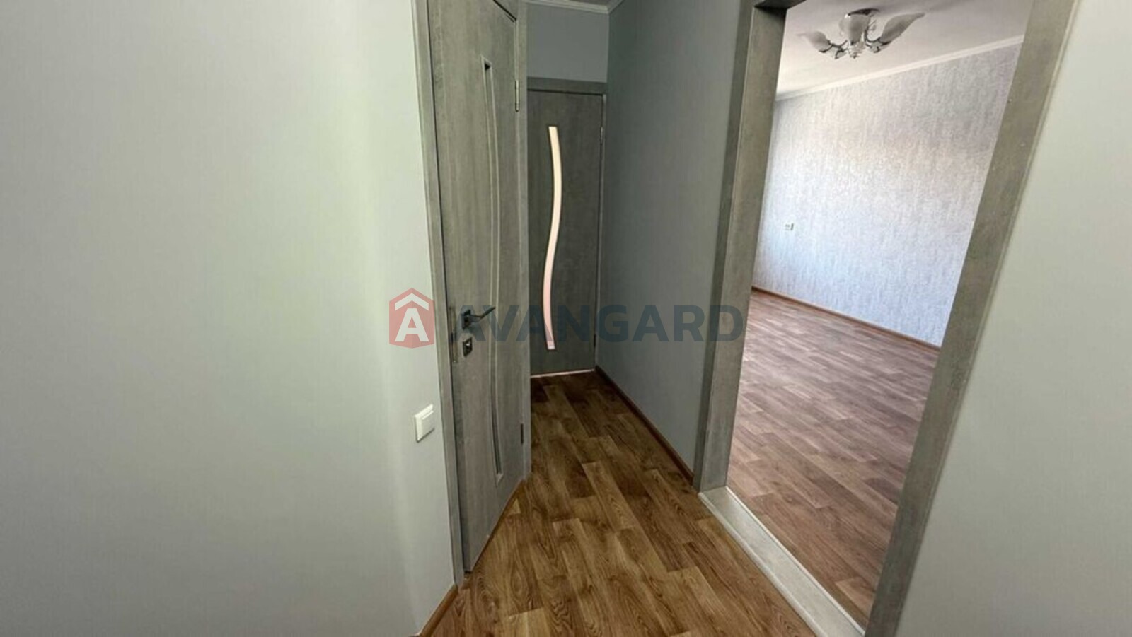 1 ��. ��������, 32/-/6 ��. �., 4/5 ������ ���� 9