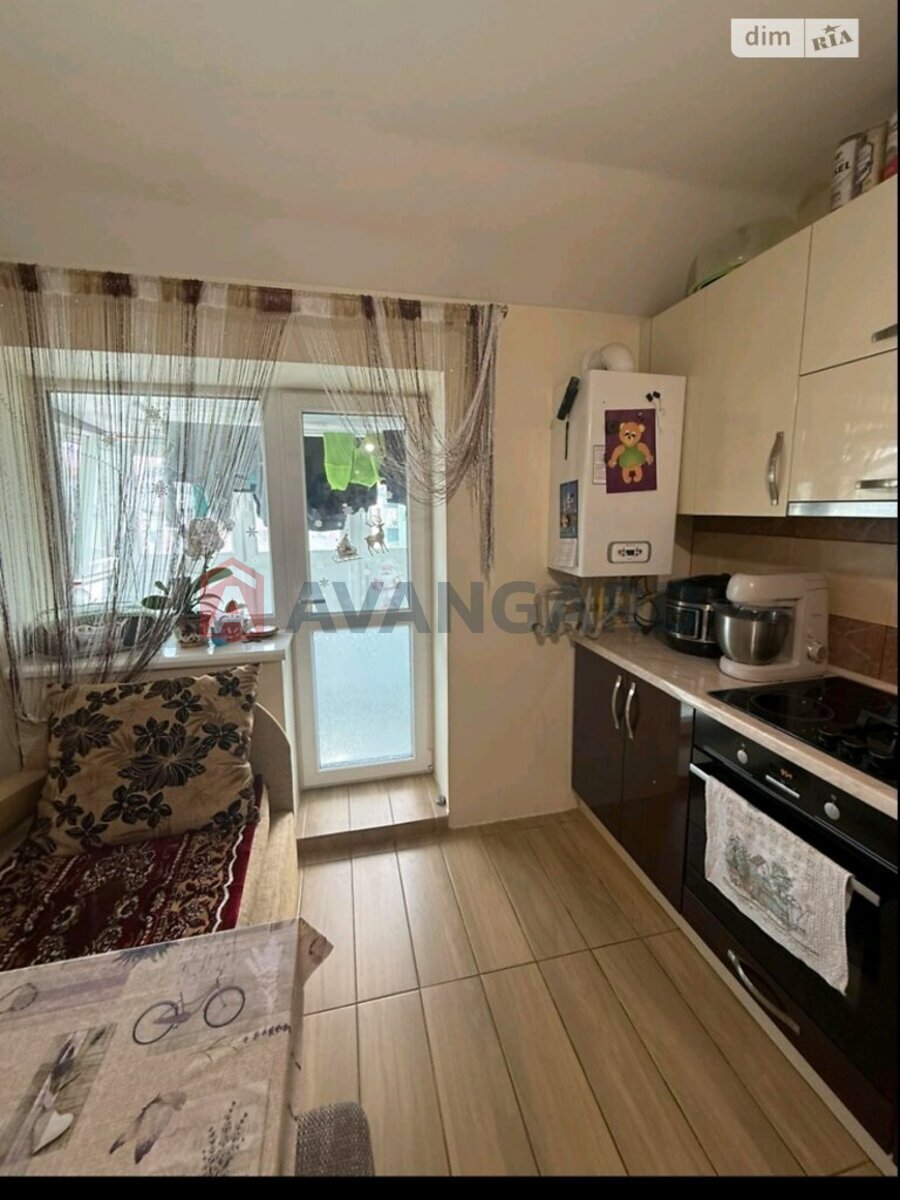 1 ����. ��������, 40/18/12 ��. �., 5/5 ���� ���� 15