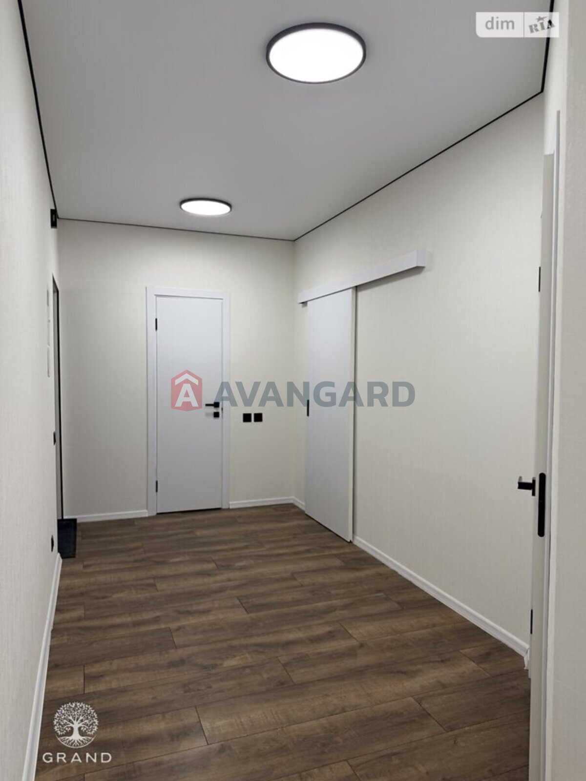 2 ��. ��������, 73/-/- ��. �., 6/10 ������ ���� 2