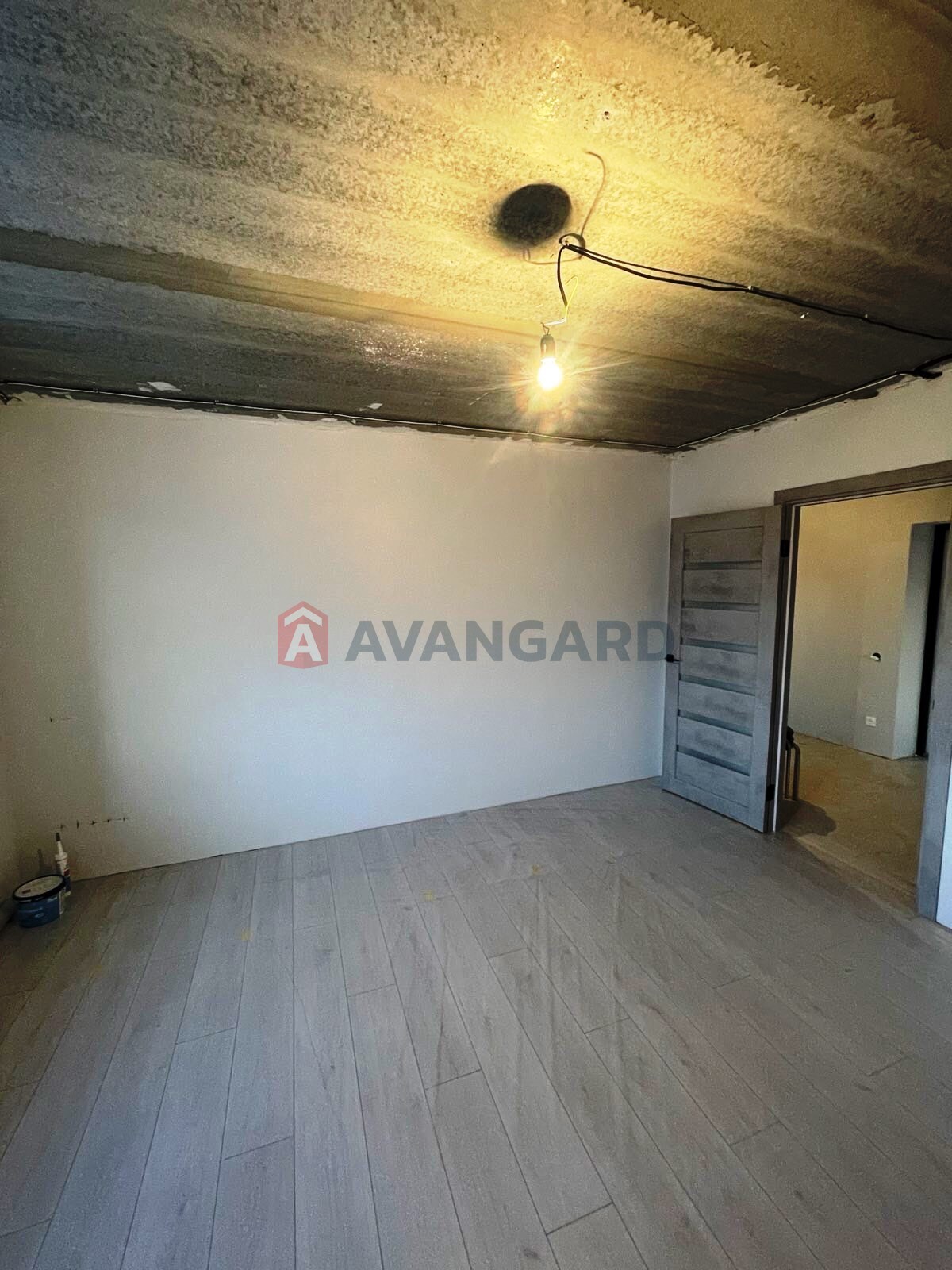 2 ����. ��������, 67/-/13 ��. �., 8/10 ���� ���� 14