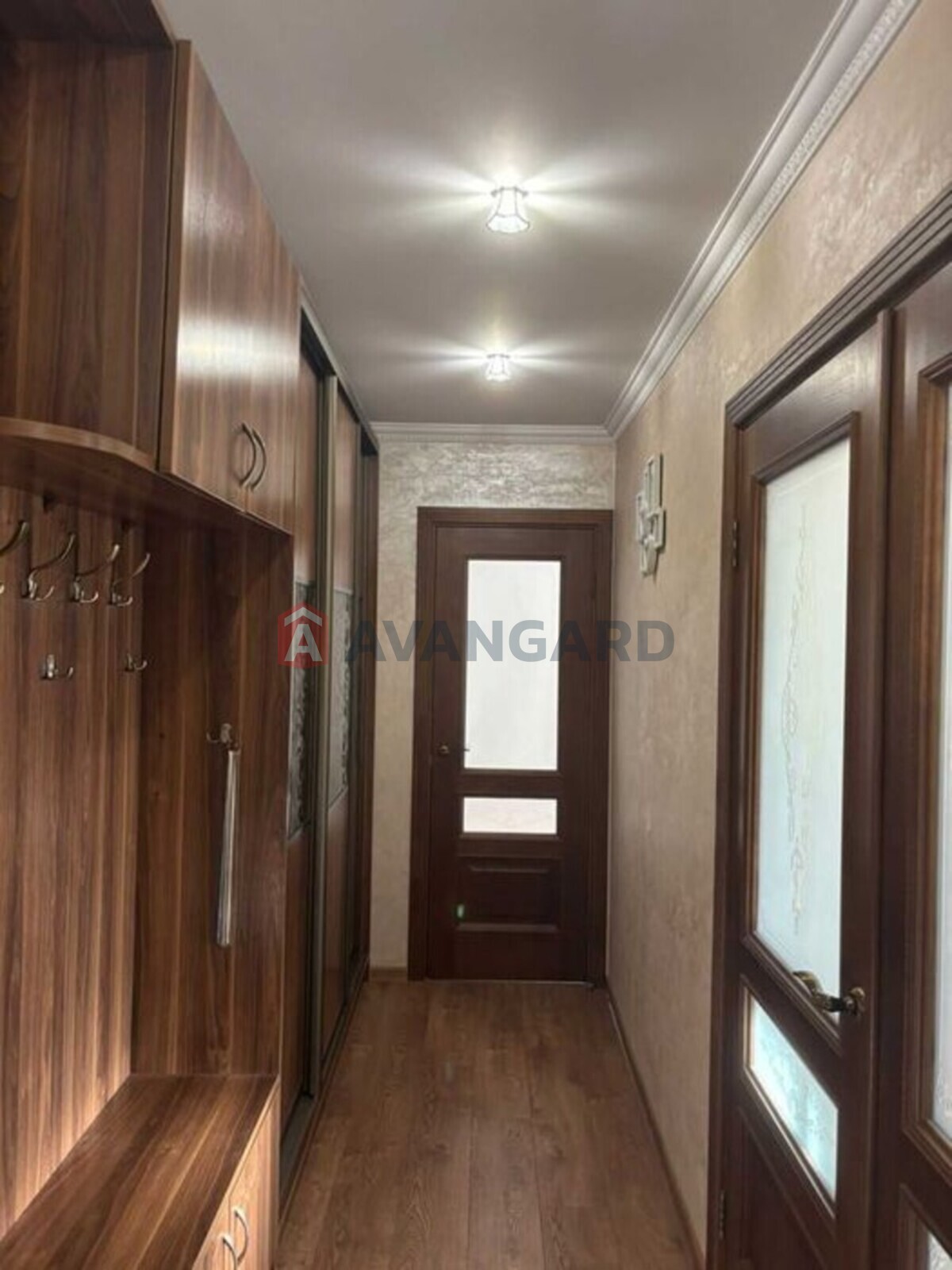 2 ��. ��������, 47/-/10 ��. �., 2/9 ������ ���� 24