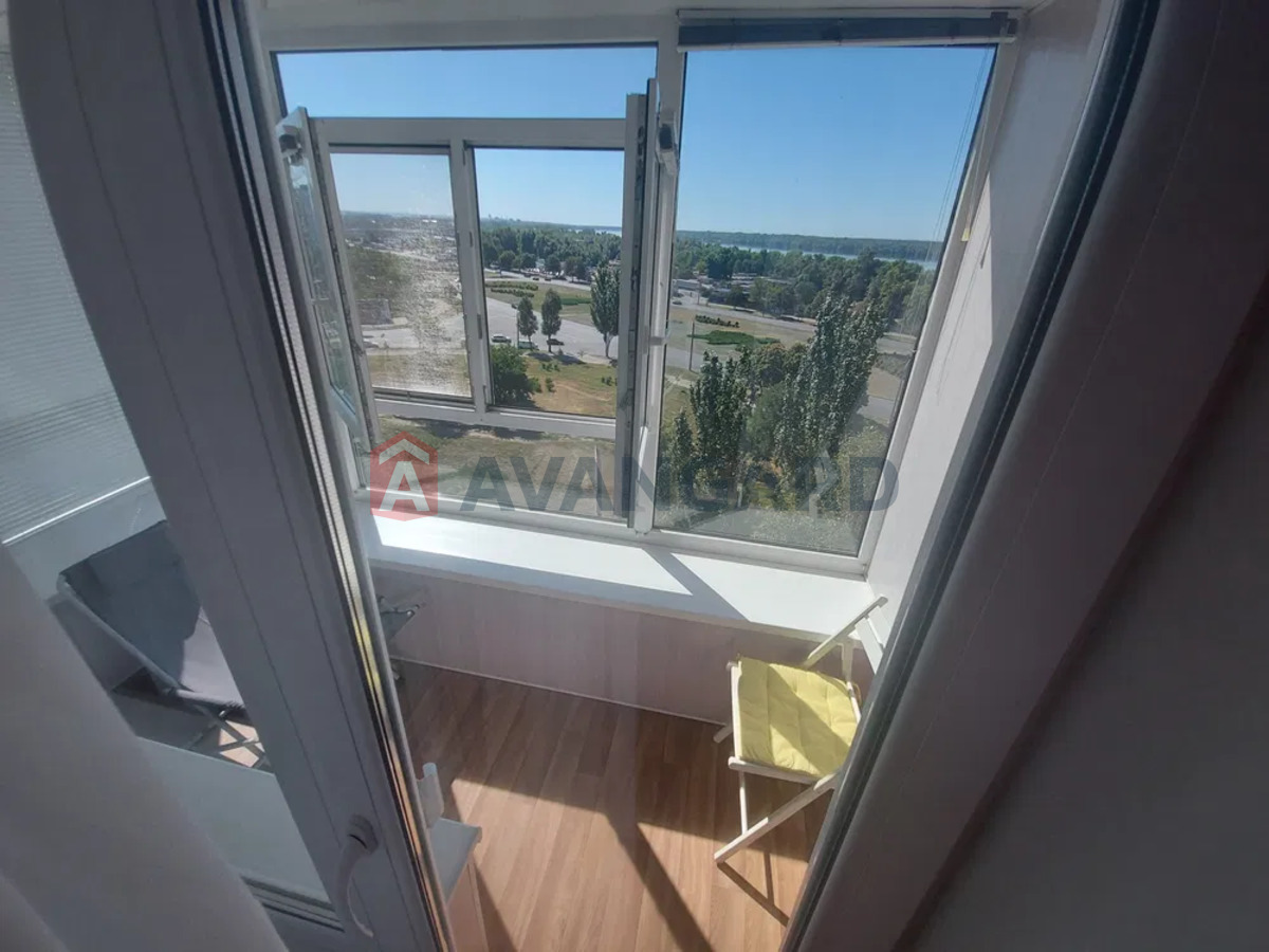 3 ��. ��������, 68/-/9 ��. �., 9/9 ������ ���� 12