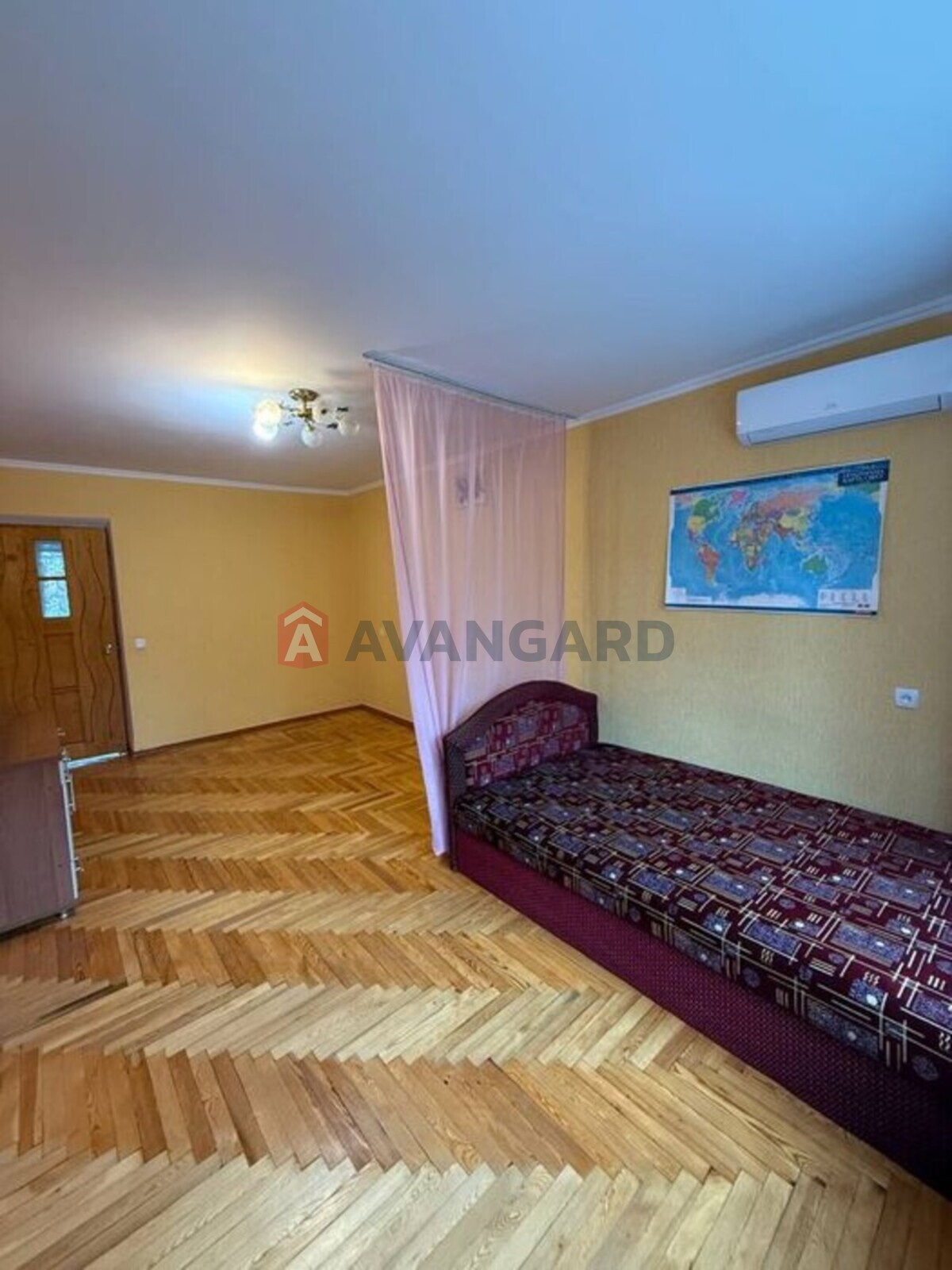 2 ��. ��������, 48/-/6 ��. �., 4/5 ������ ���� 3