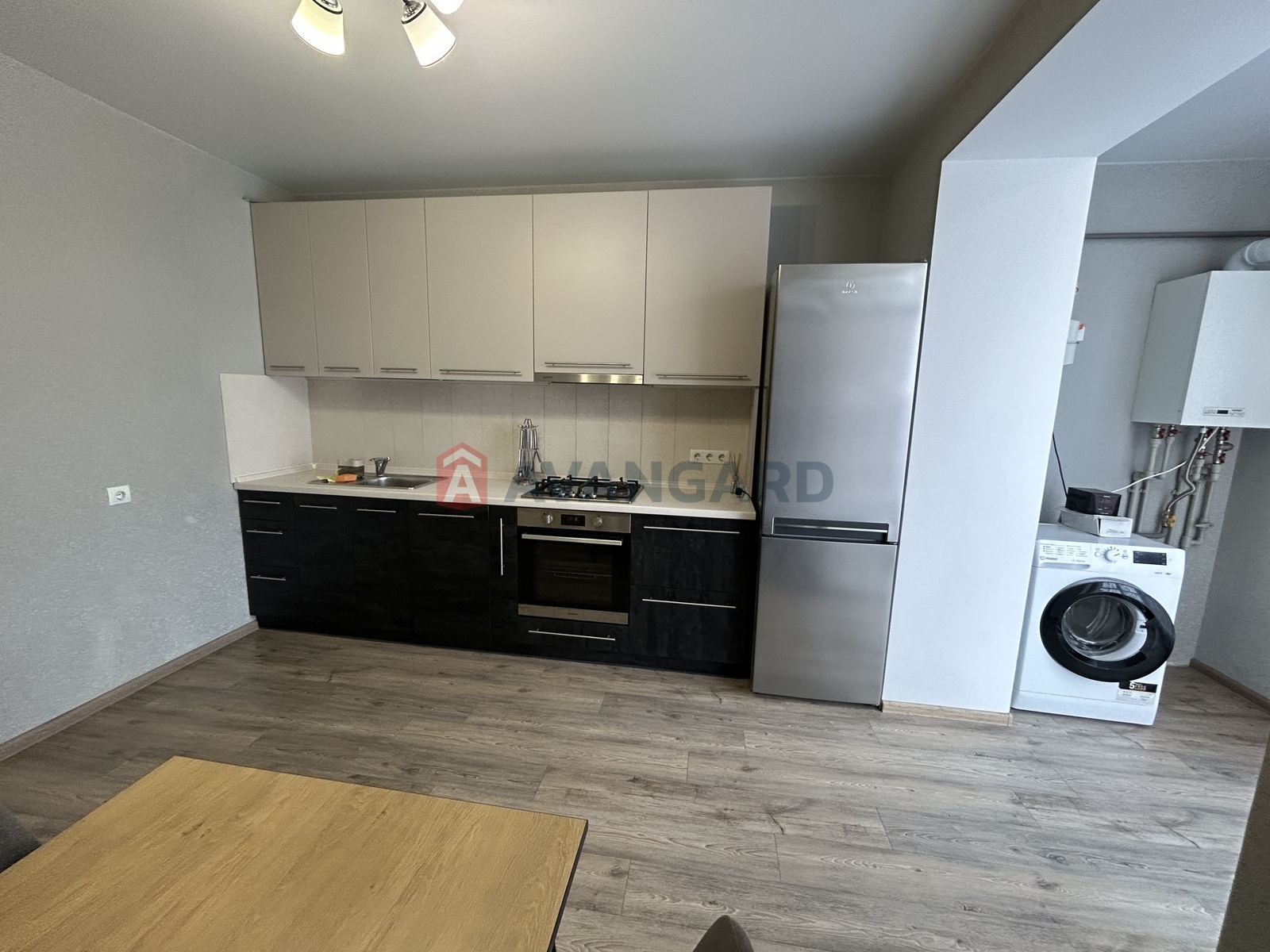 2 ��. ��������, 67,7/33,5/18,9 ��. �., 10/12 ������ ���� 1