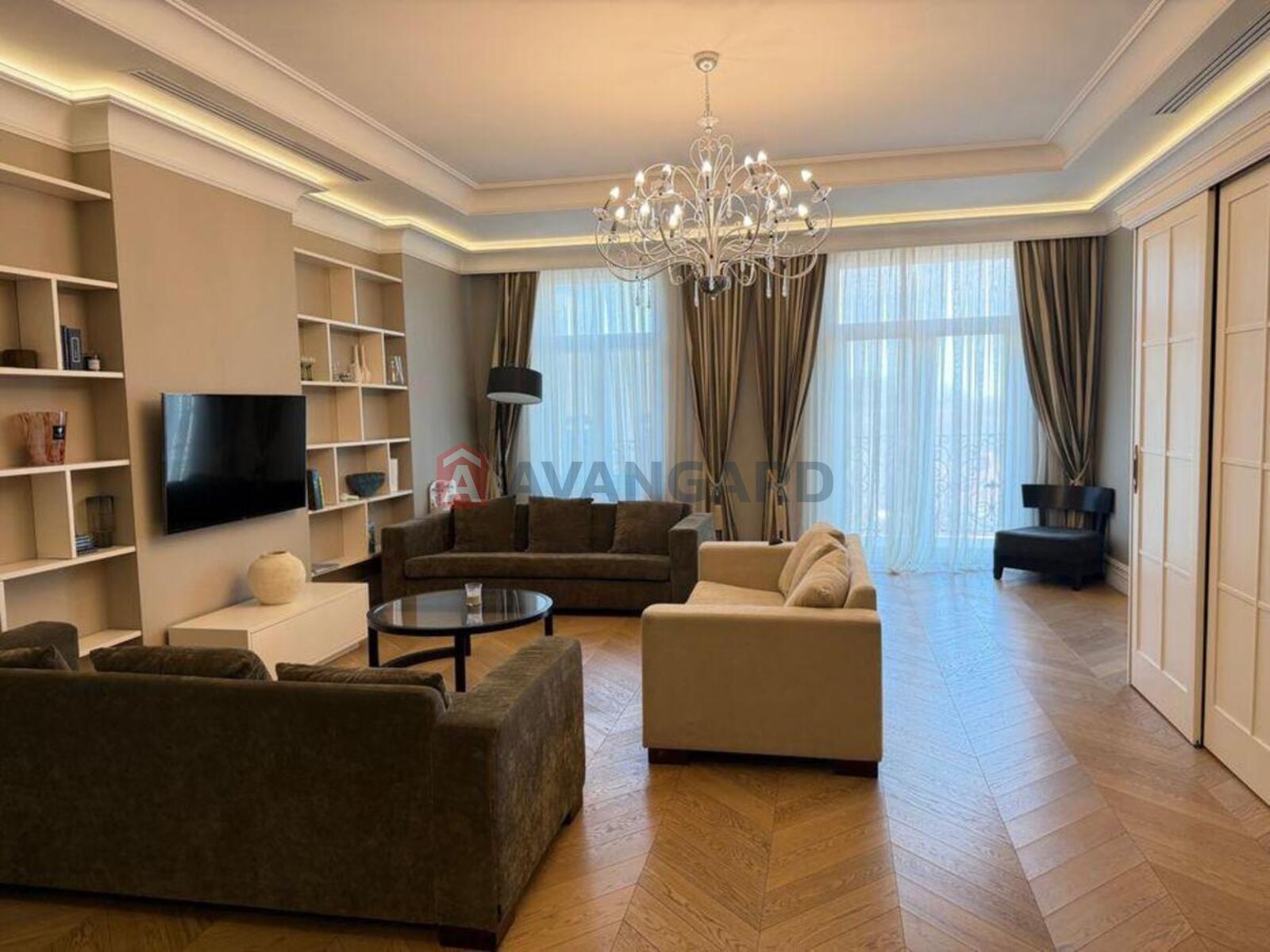 4 ��. ��������, 170/-/30 ��. �., 2/9 ������ ���� 1