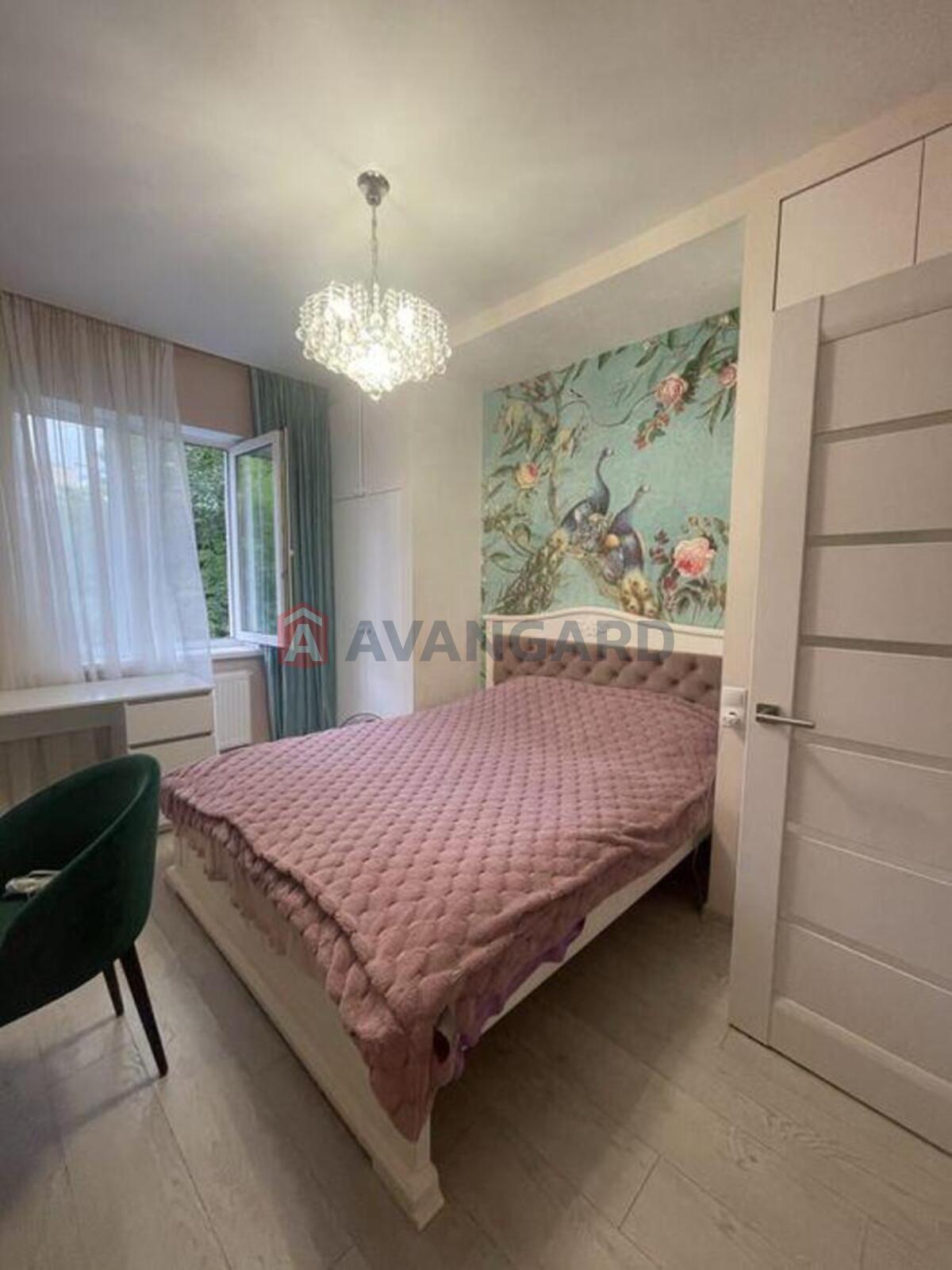 2 ��. ��������, 52/-/14 ��. �., 3/9 ������ ���� 5