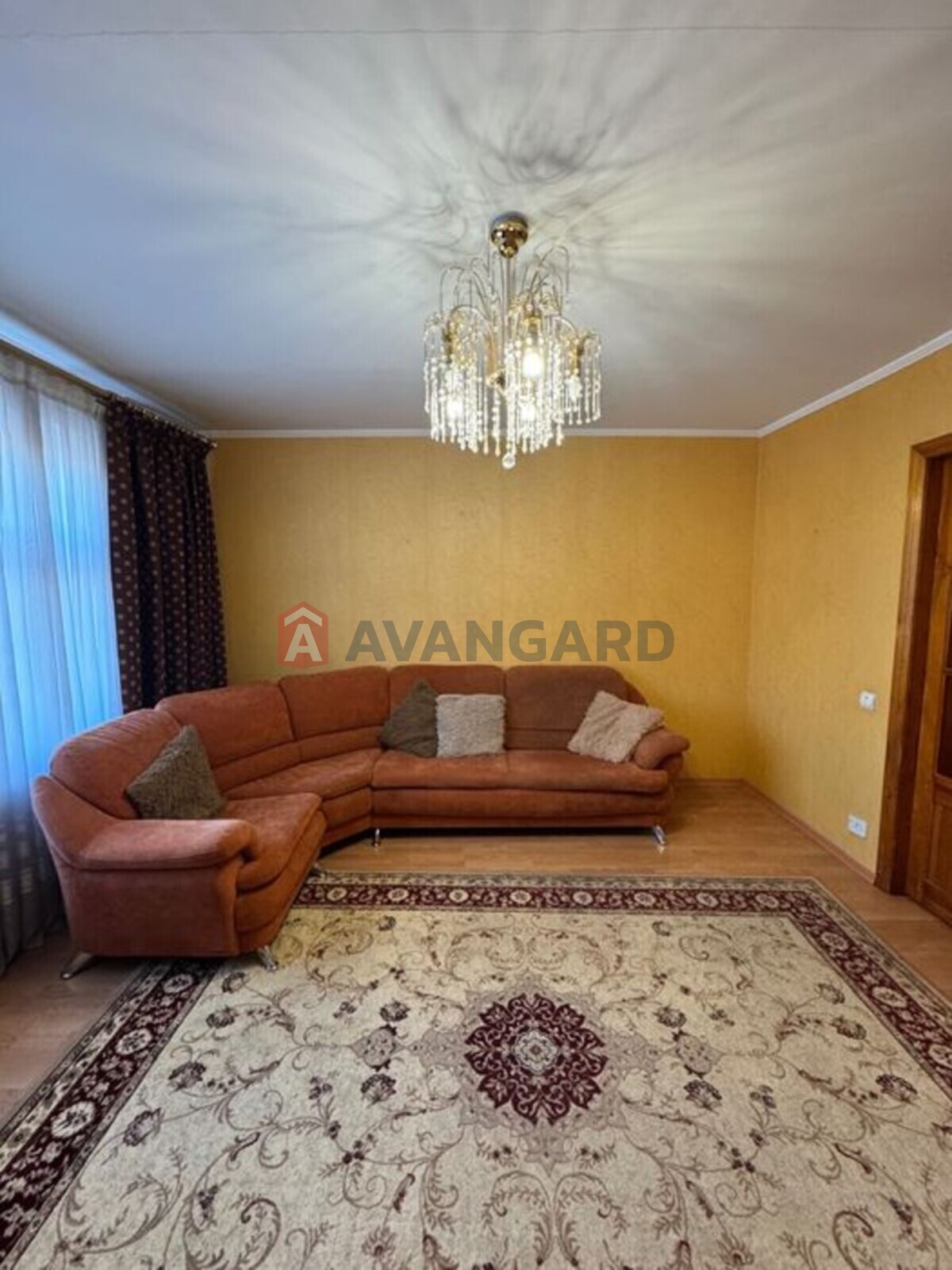 3 ��. ��������, 72/-/8 ��. �., 7/10 ������ ���� 20