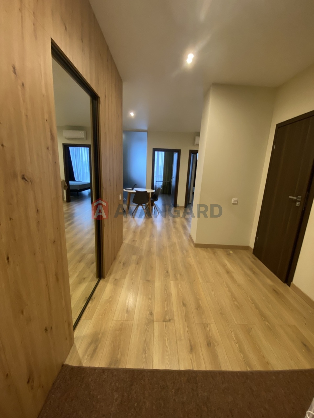 2 ��. ��������, 68/26/23 ��. �., 16/26 ������ ���� 12