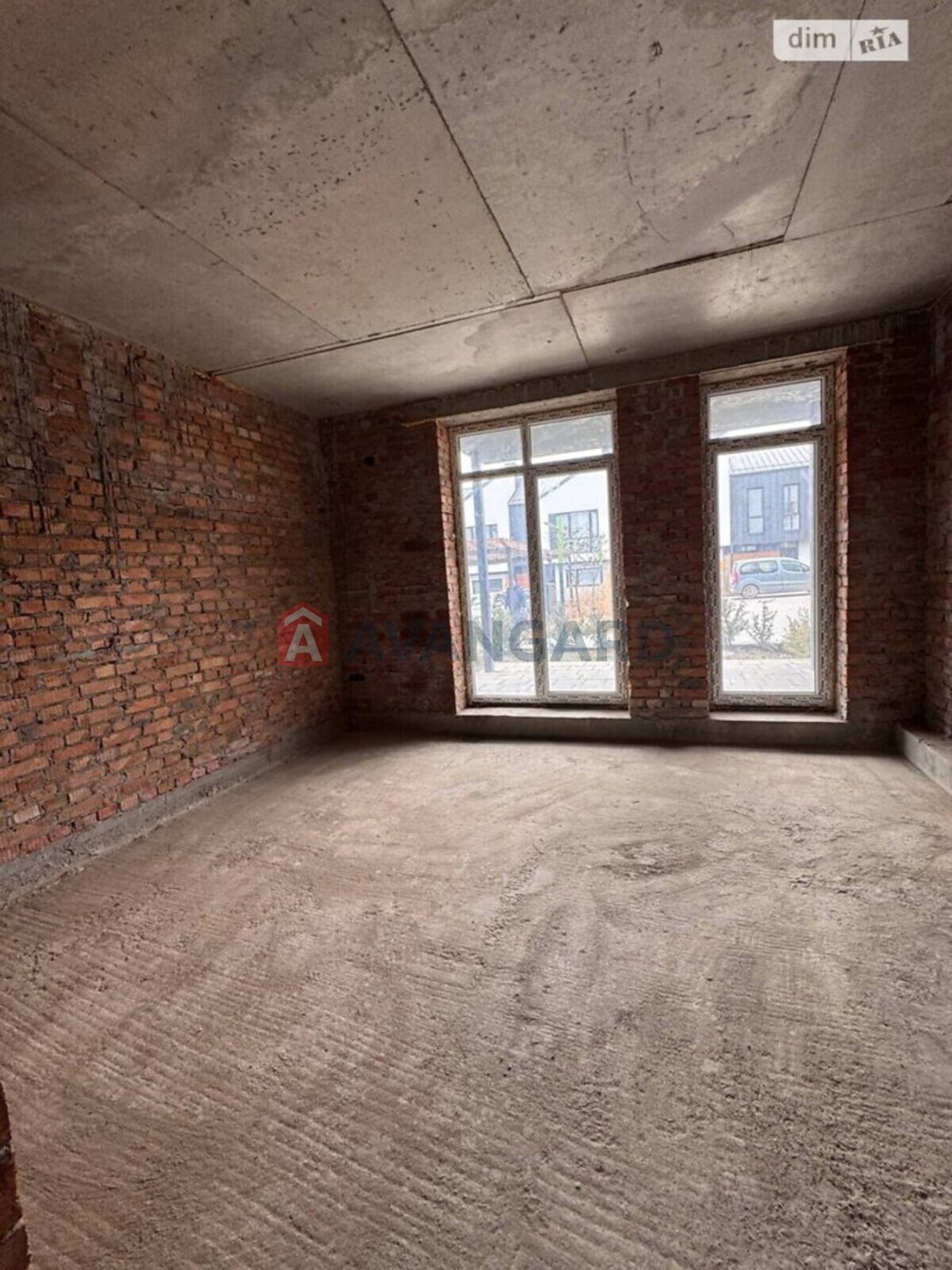 1 ��. ��������, 42/11/23 ��. �., 1/3 ������ ���� 8