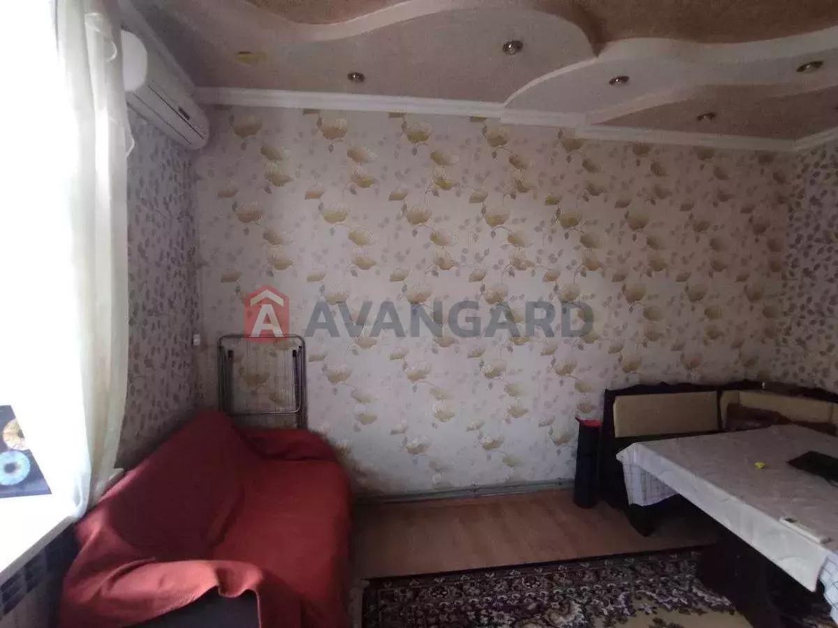 3 ����. ��������, 38/-/7 ��. �., 2/2 ���� ���� 9