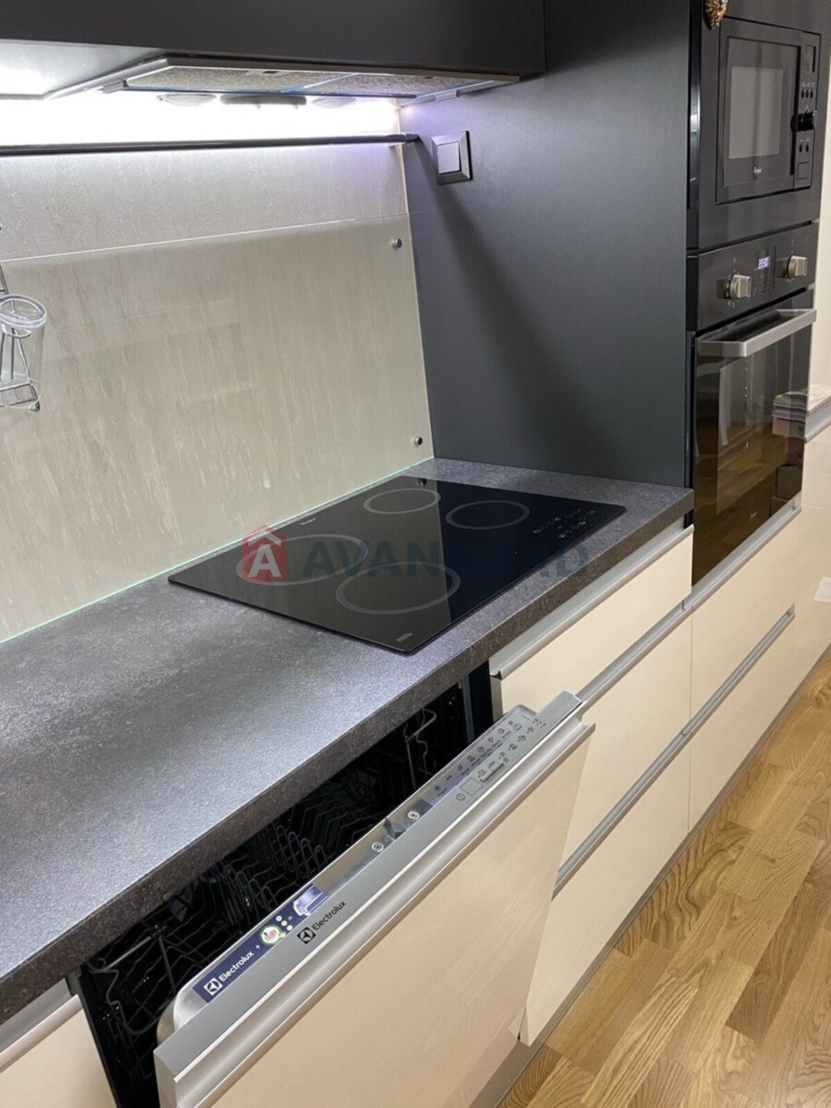 2 ��. ��������, 84/35/37 ��. �., 5/25 ������ ���� 10