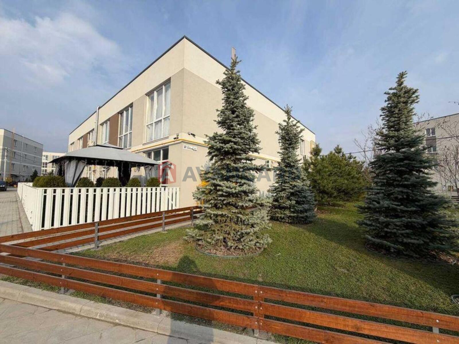 1 ��. ��������, 27/-/11 ��. �., 3/5 ������ ���� 10