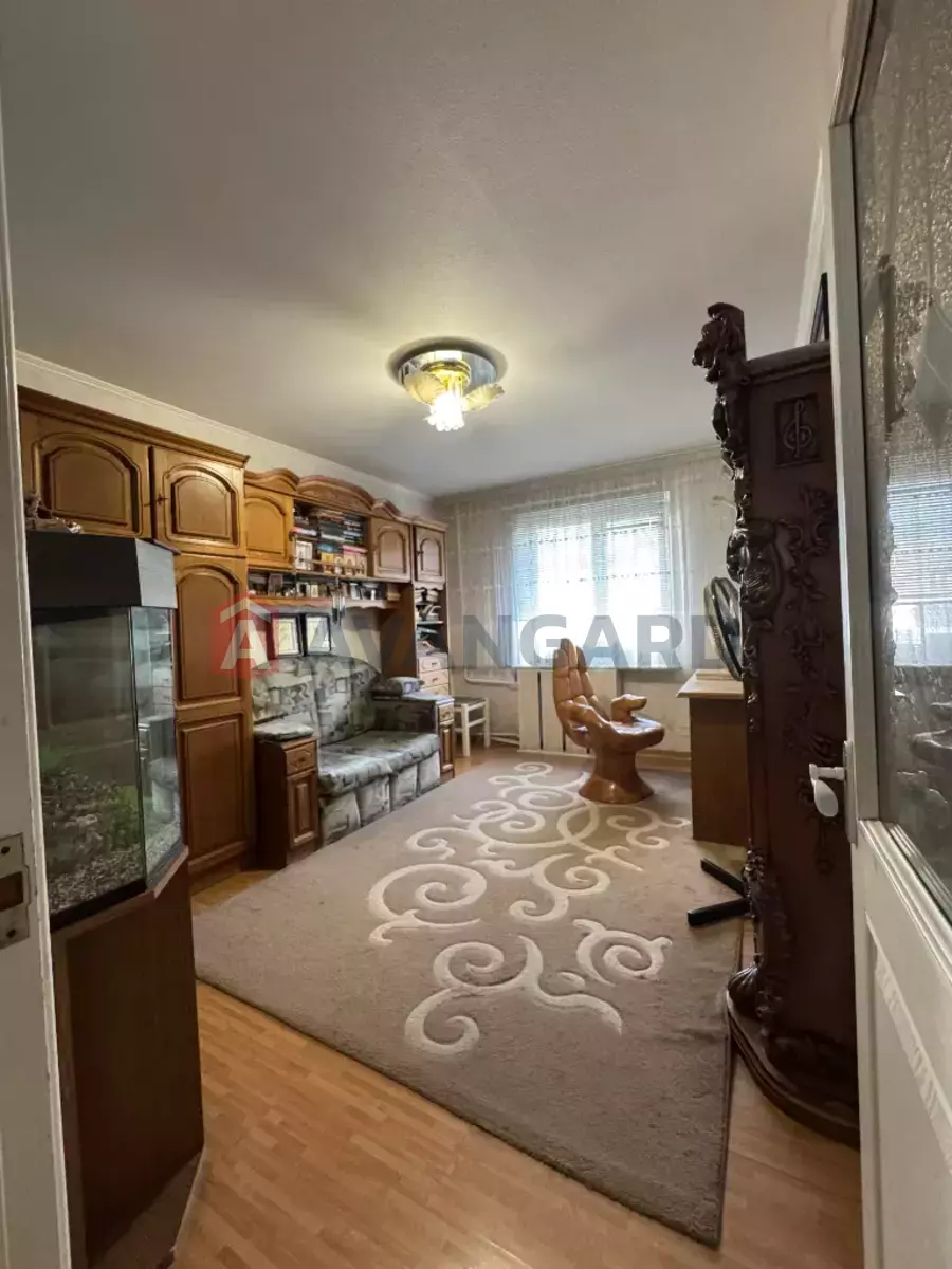 3 ��. ��������, 67/-/9 ��. �., 10/12 ������ ���� 11