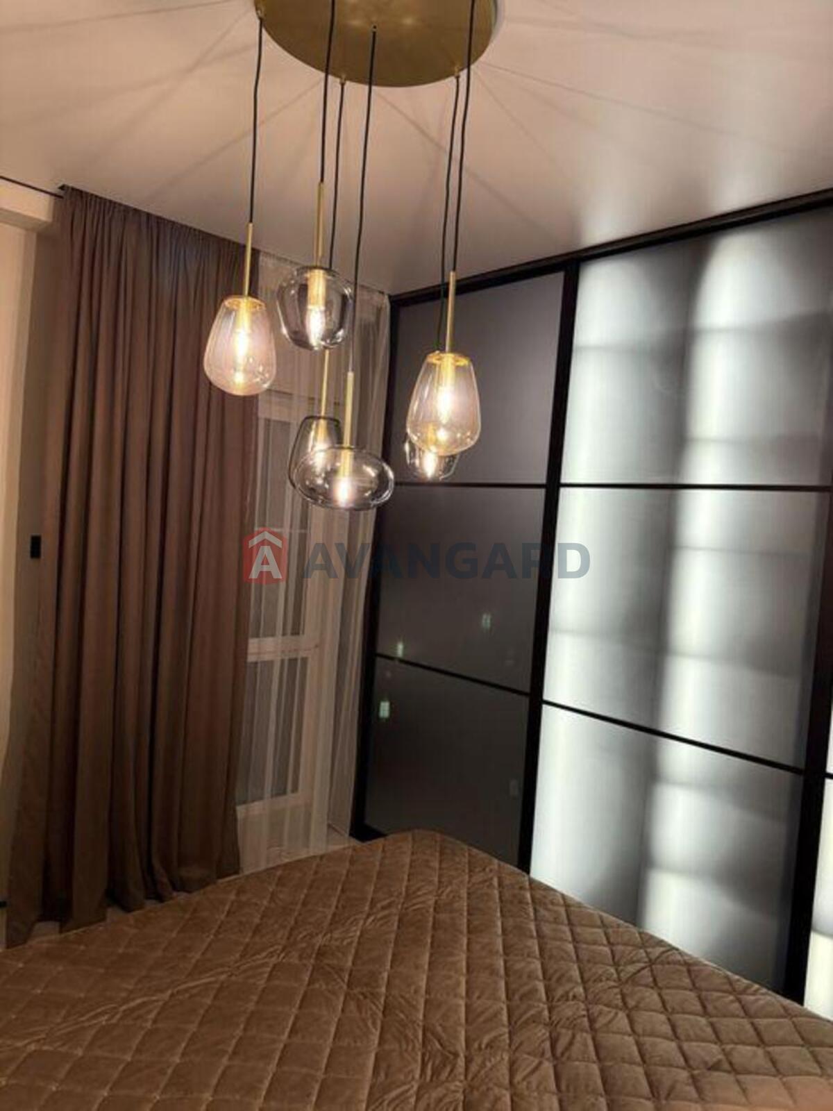 1 ��. ��������, 30/-/10 ��. �., 4/21 ������ ���� 17