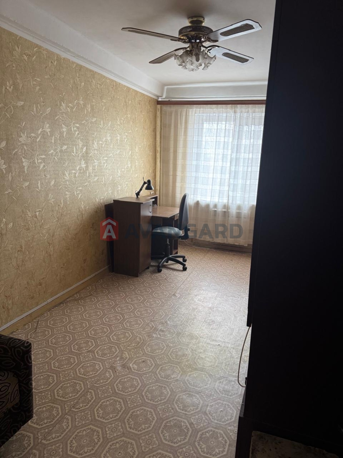 4 ��. ��������, 65,8/48/8 ��. �., 5/5 ������ ���� 6