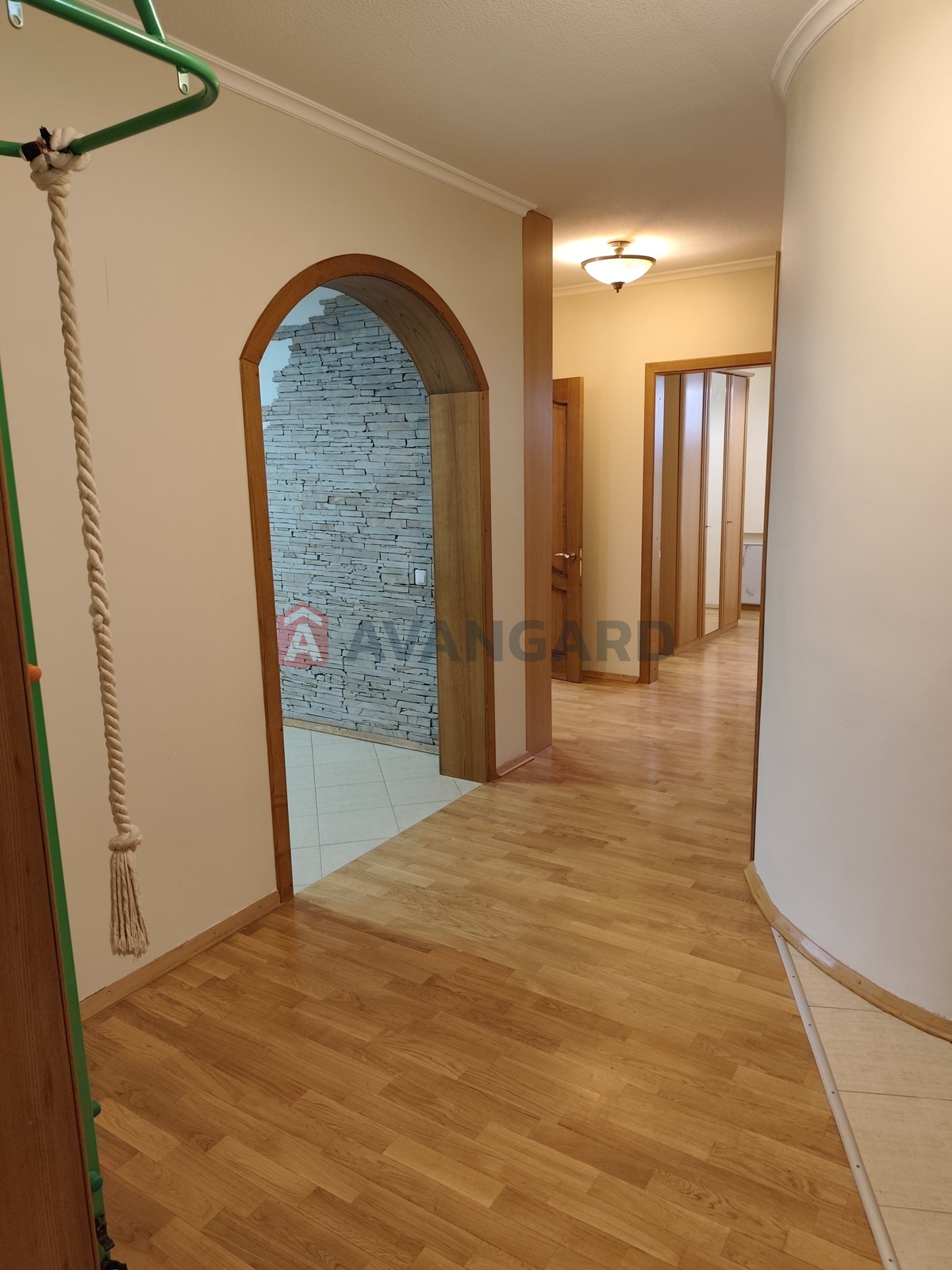 3 ����. ��������, 112/-/25 ��. �., 3/9 ���� ���� 8