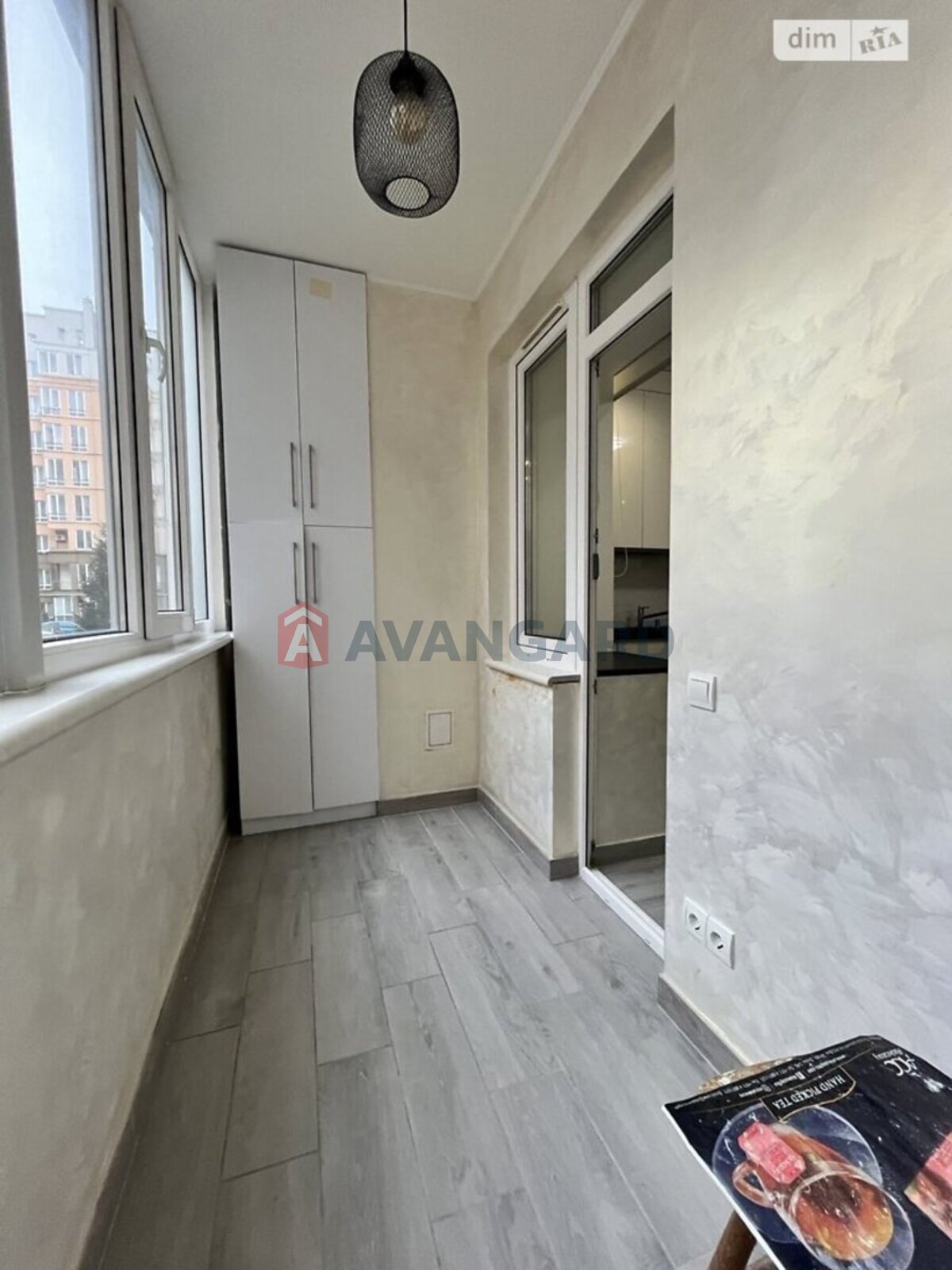 2 ����. ��������, 67/-/- ��. �., 1/8 ���� ���� 4