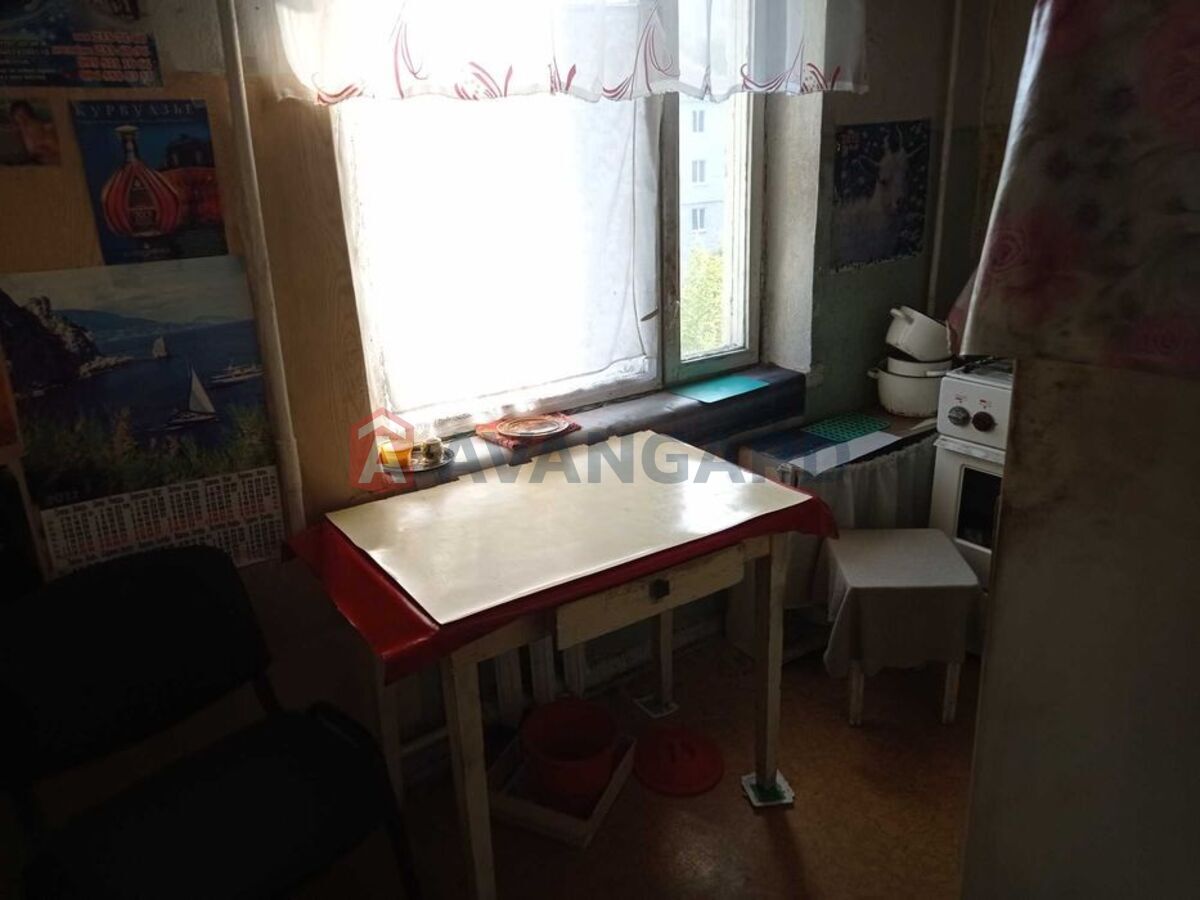 2 ��. ��������, 44/-/7 ��. �., 4/5 ������ ���� 5