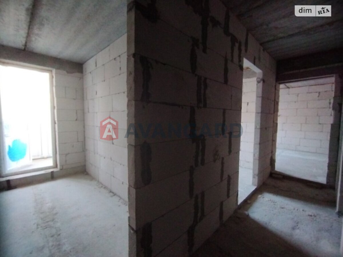 2 ��. ��������, 50/-/15 ��. �., 2/3 ������ ���� 12