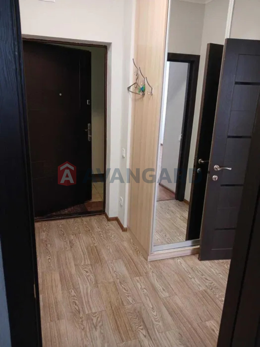 1 ����. ��������, 43/-/10 ��. �., 19/25 ���� ���� 6