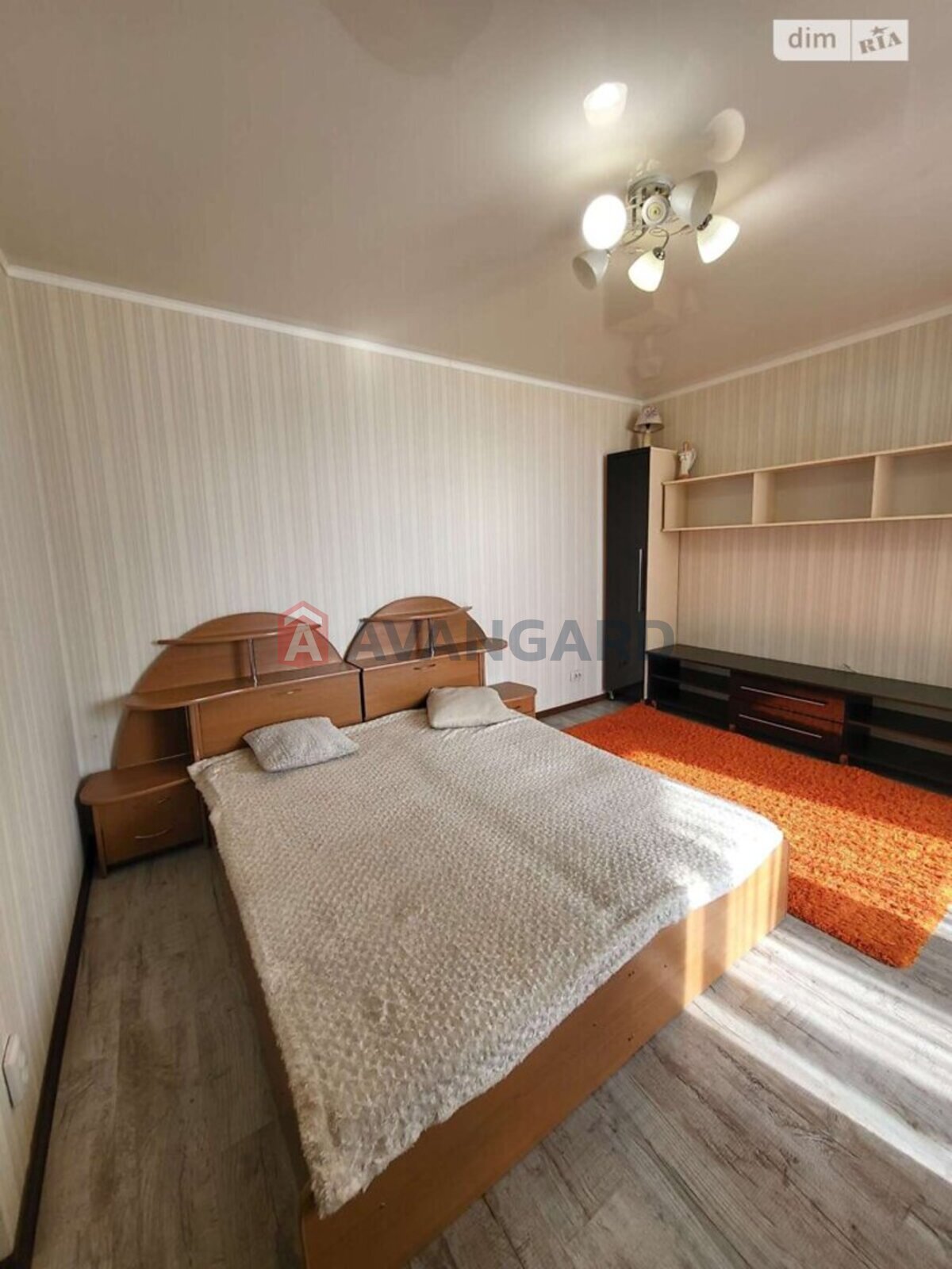 1 ��. ��������, 49/-/16 ��. �., 11/13 ������ ���� 6